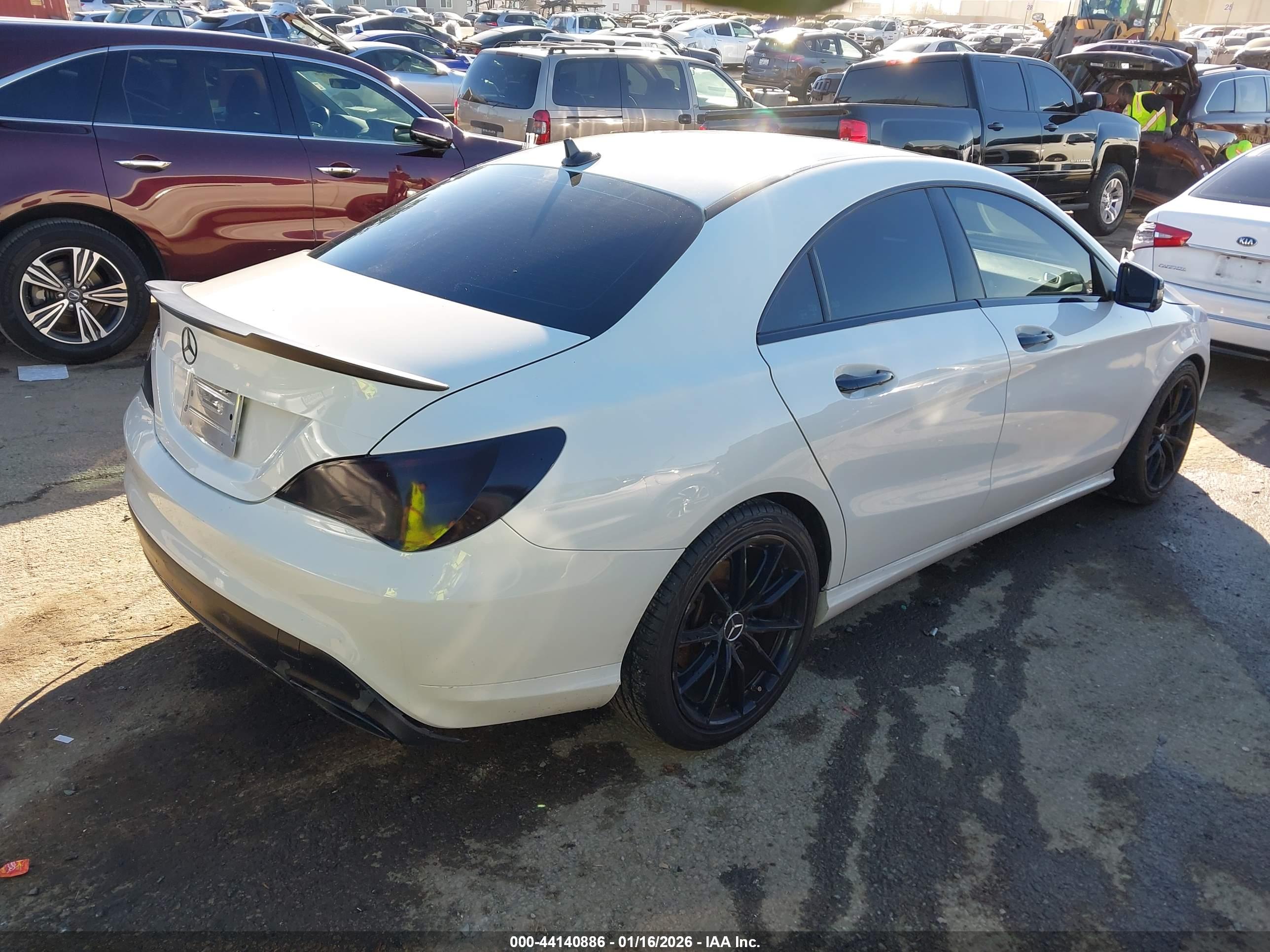 MERCEDES-BENZ CLA image 4