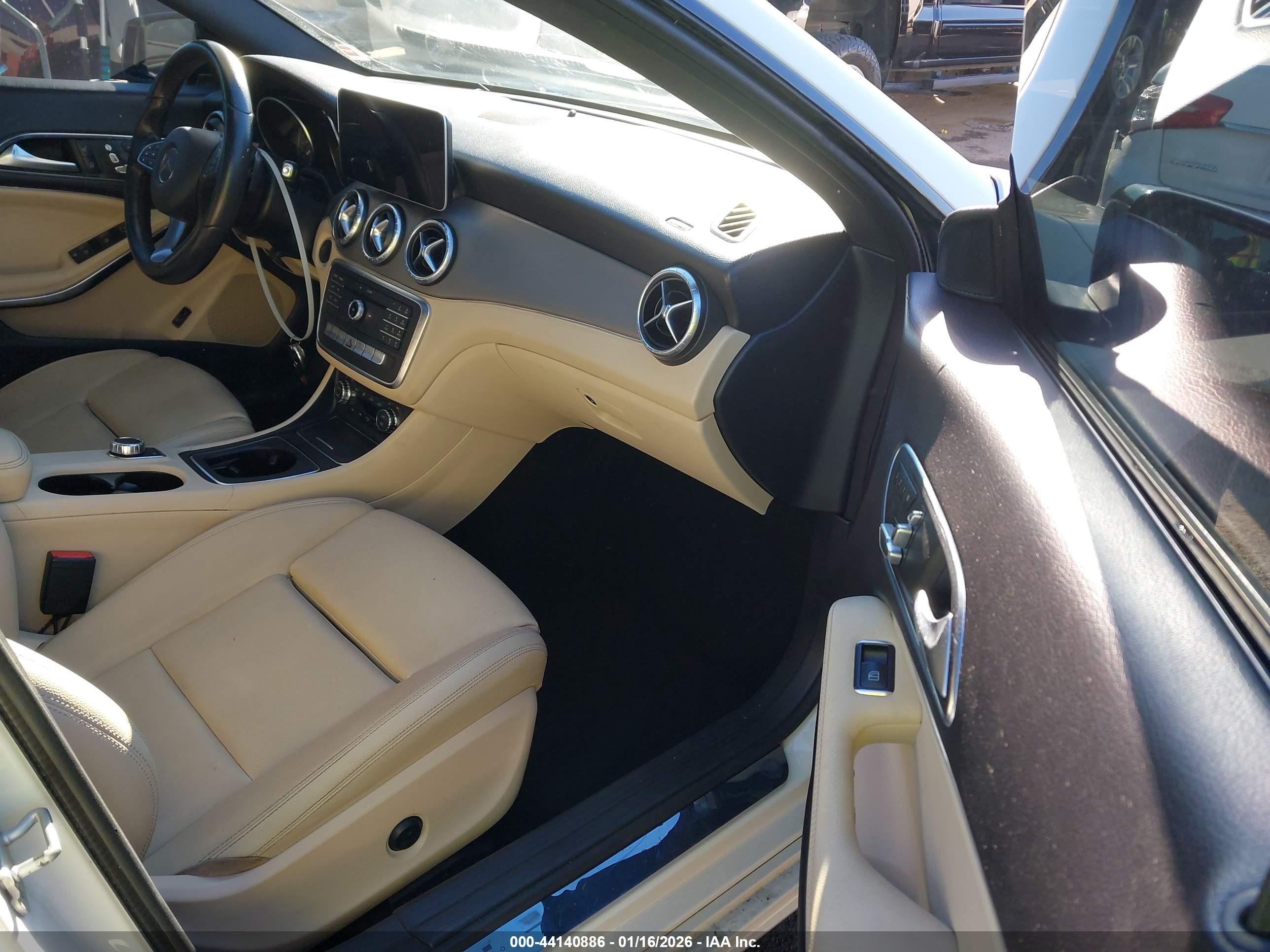 MERCEDES-BENZ CLA image 5