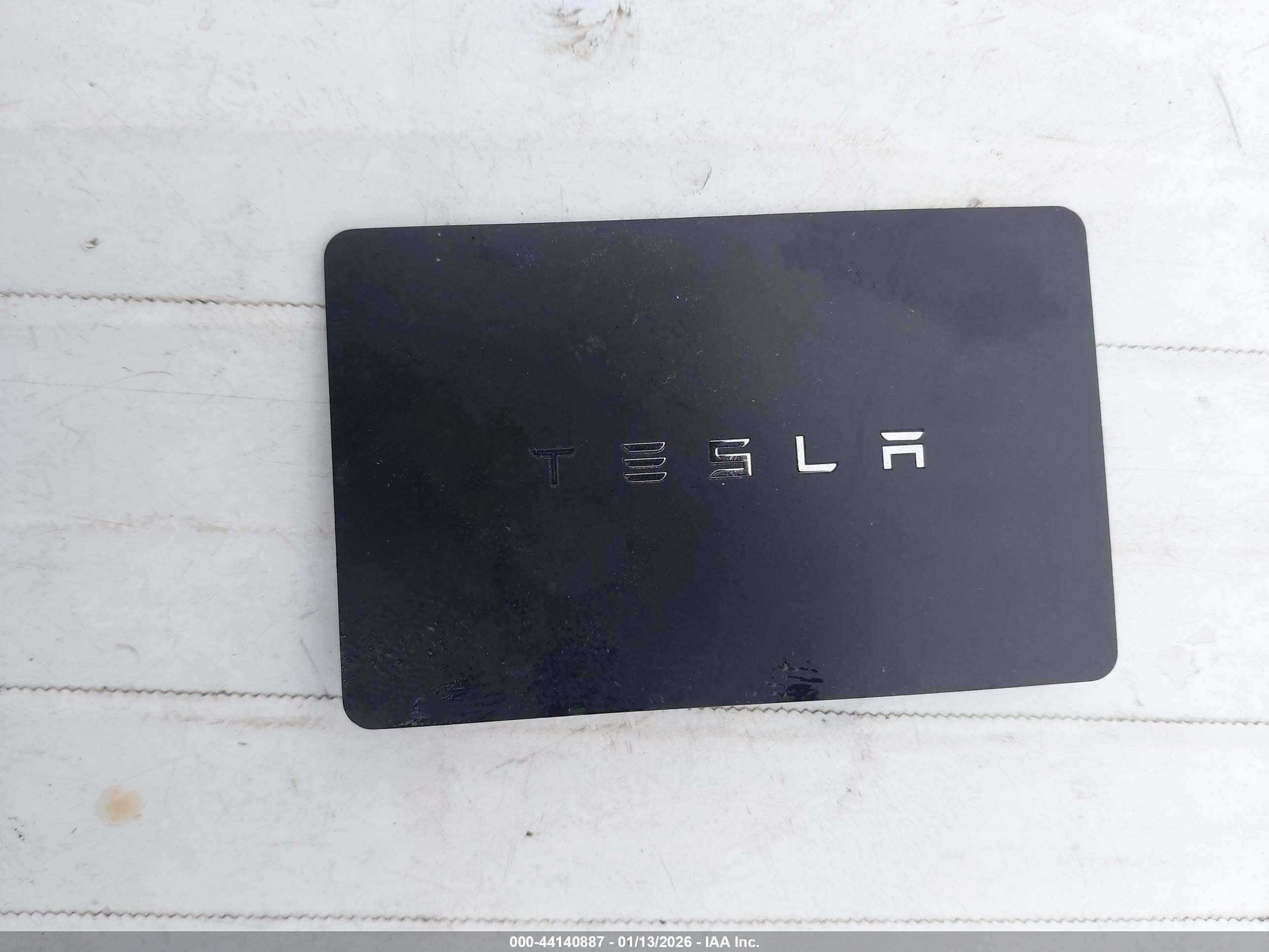 TESLA MODEL image 11