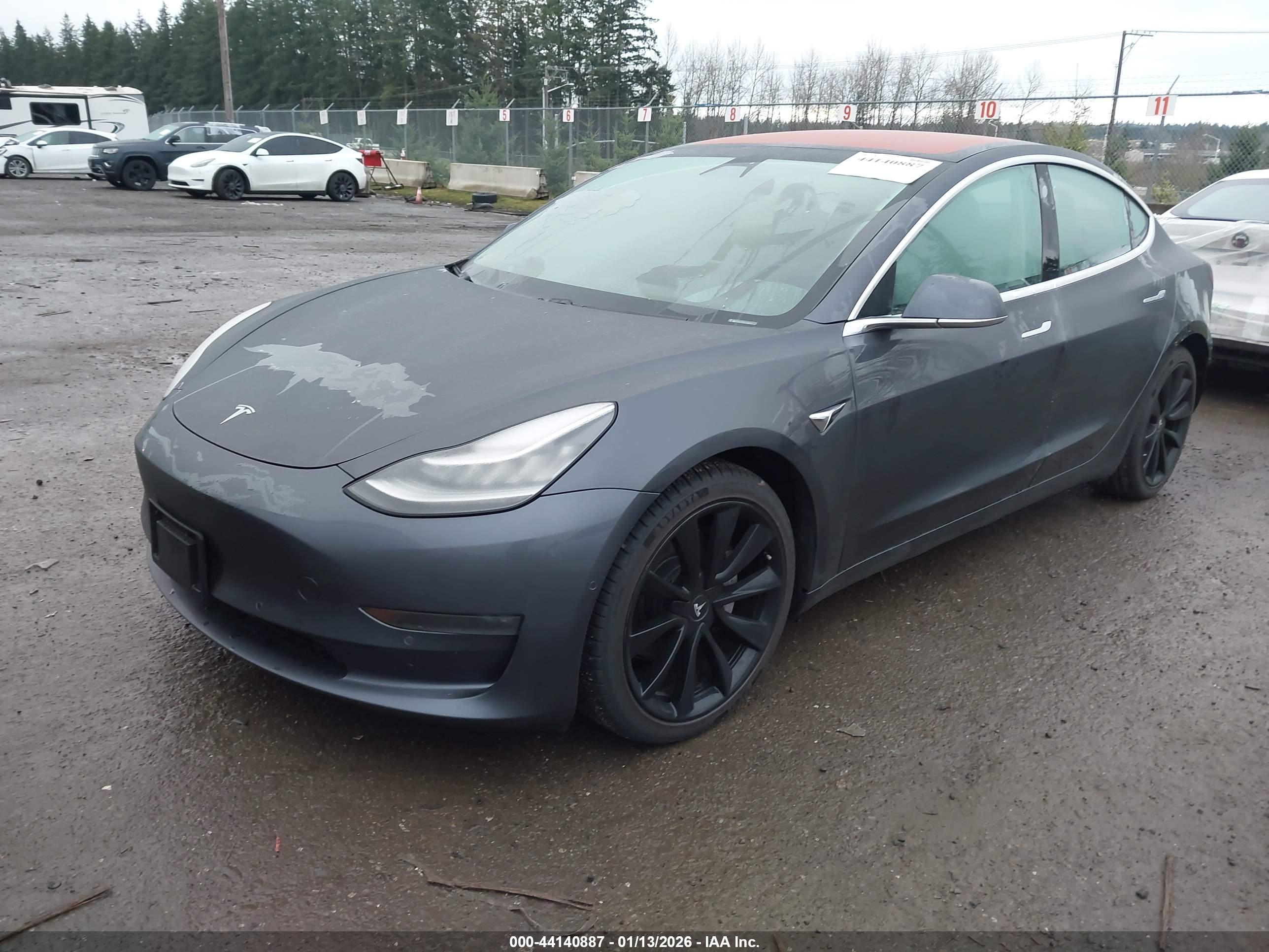 TESLA MODEL image 2