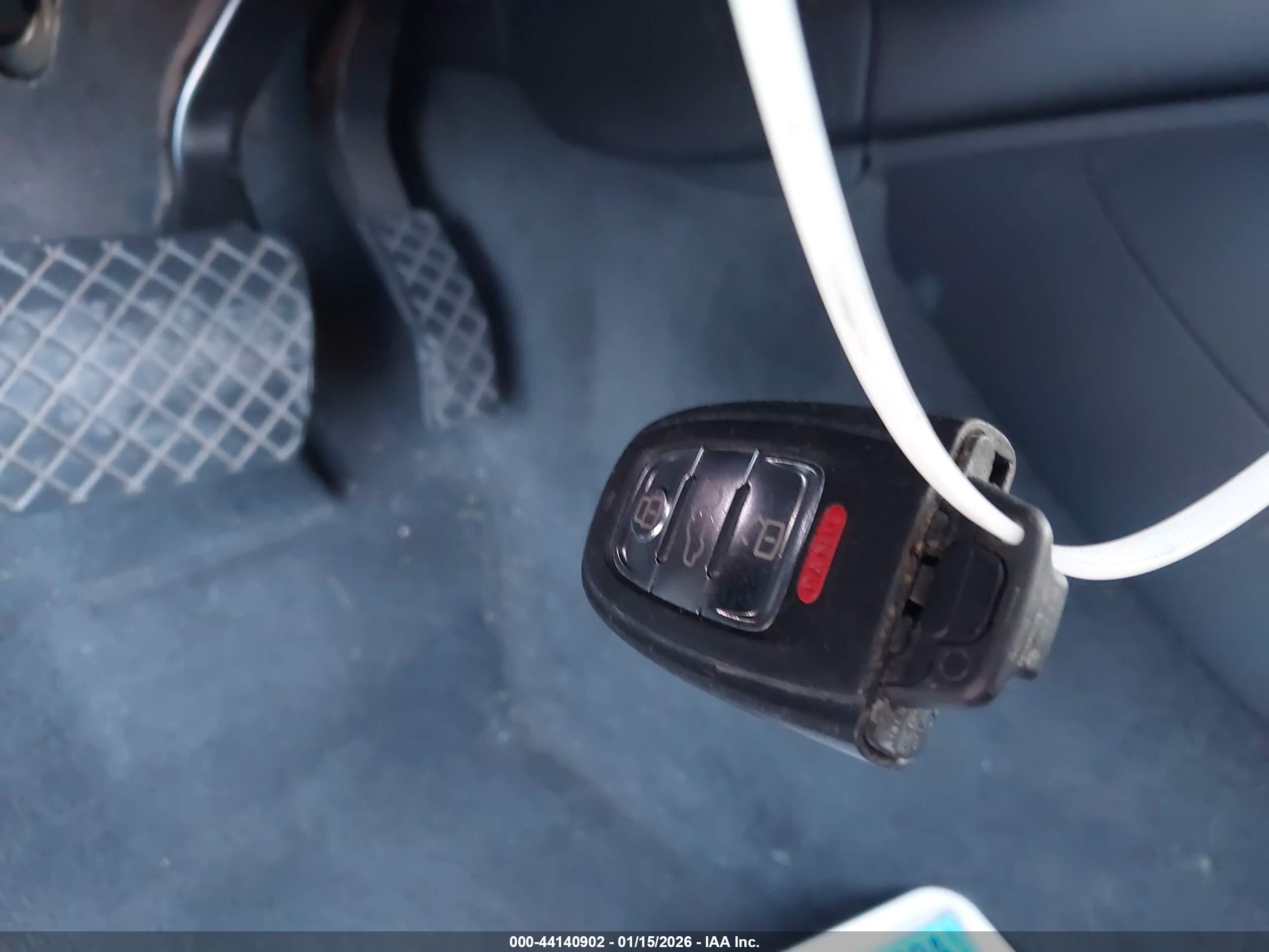 AUDI A4 image 11