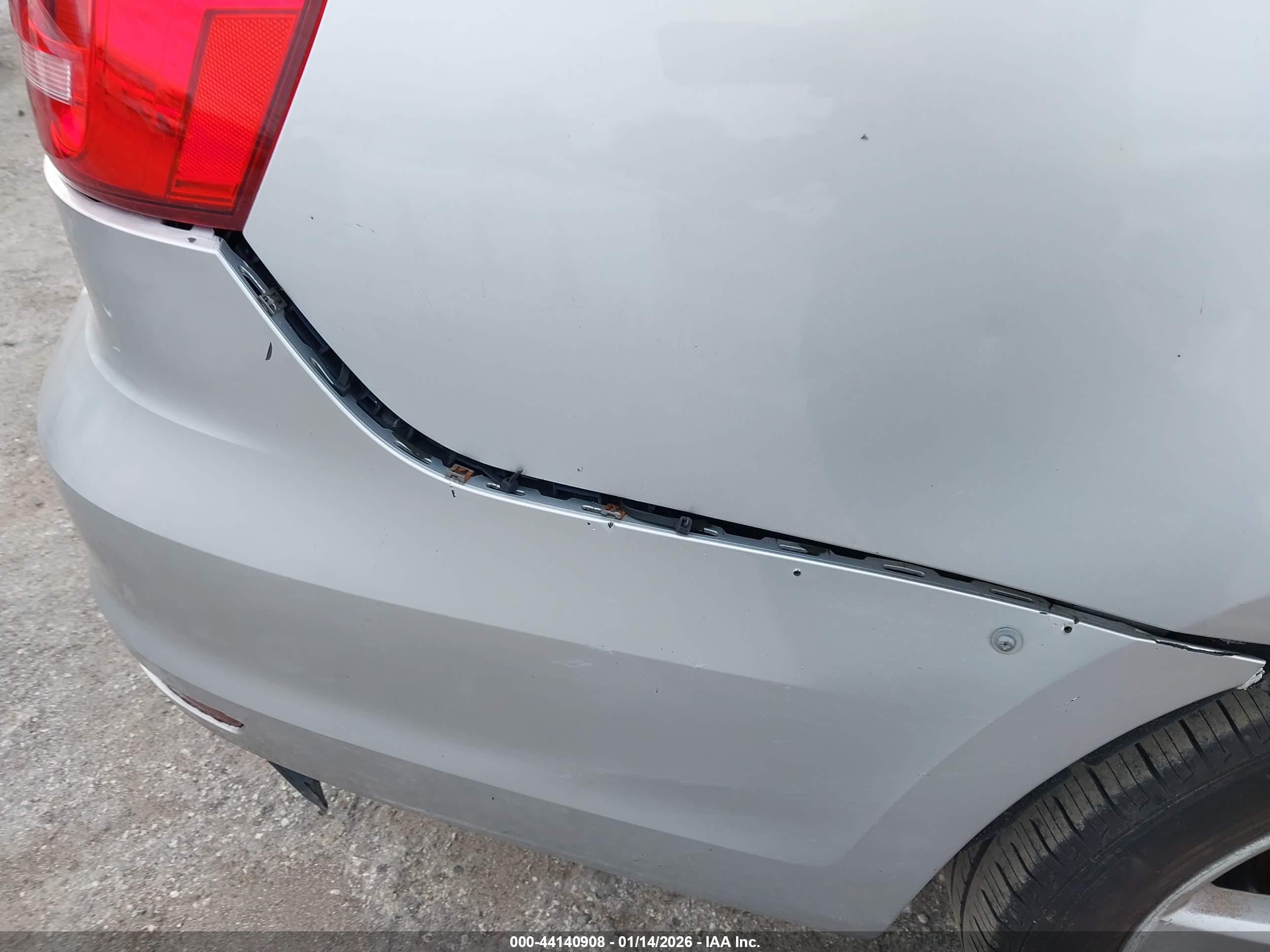VOLKSWAGEN JETTA image 6