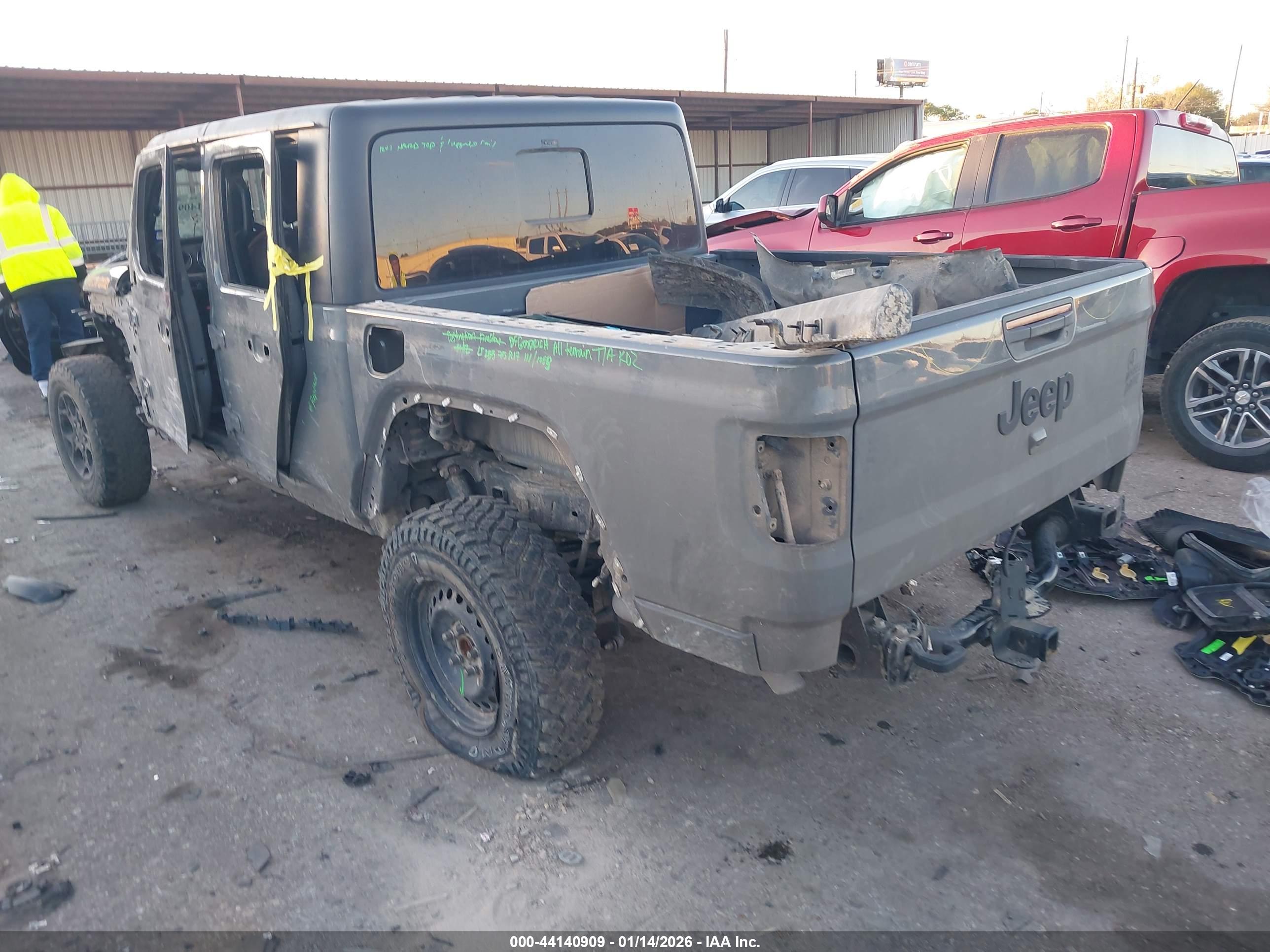 JEEP GLADIATOR image 3