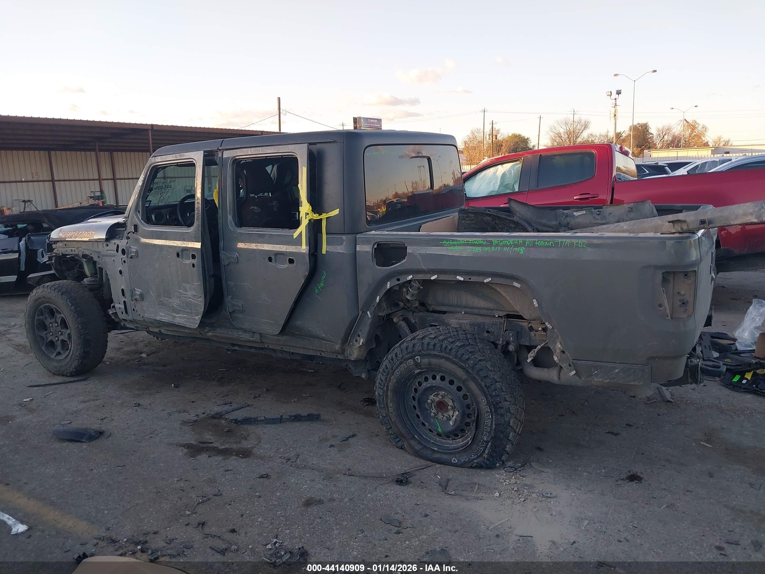 JEEP GLADIATOR image 6