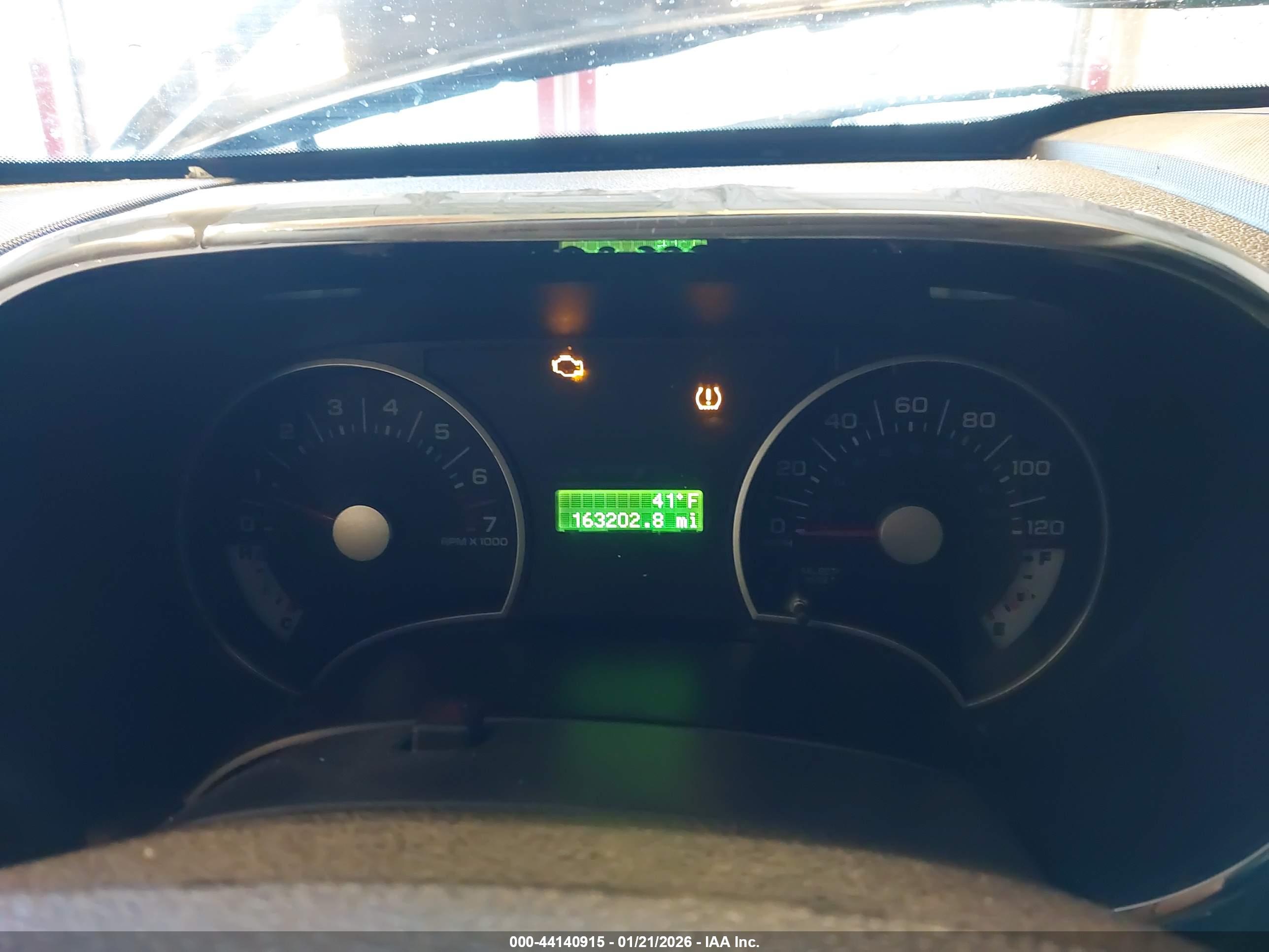 FORD EXPLORER image 7