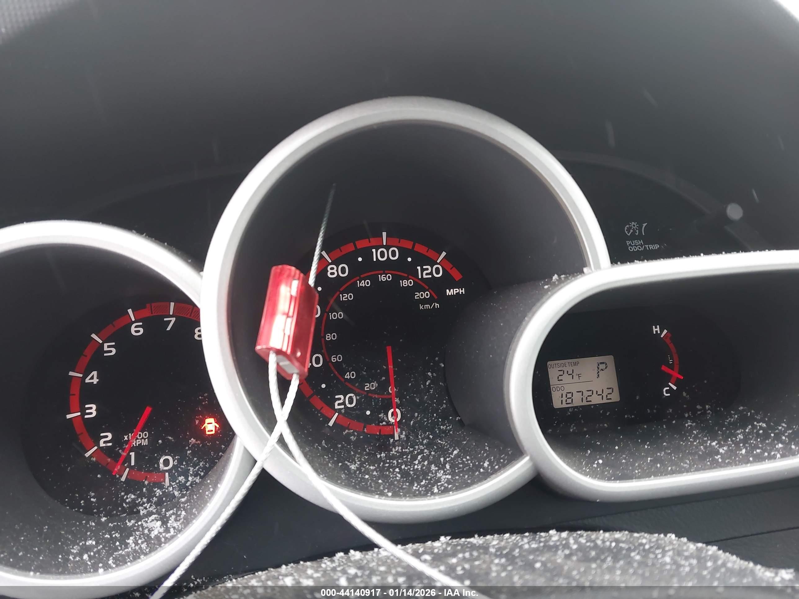 TOYOTA MATRIX image 7