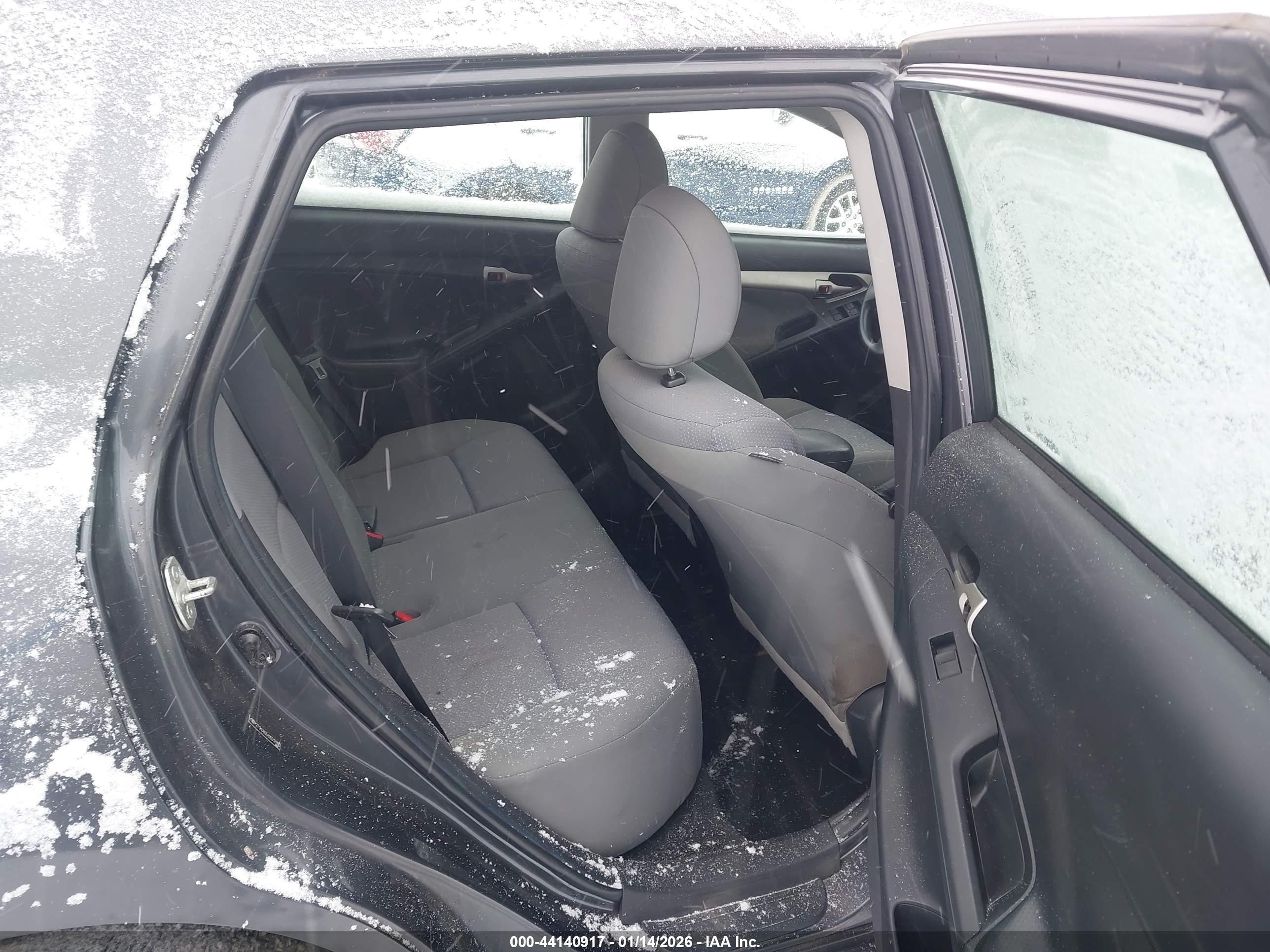TOYOTA MATRIX image 8