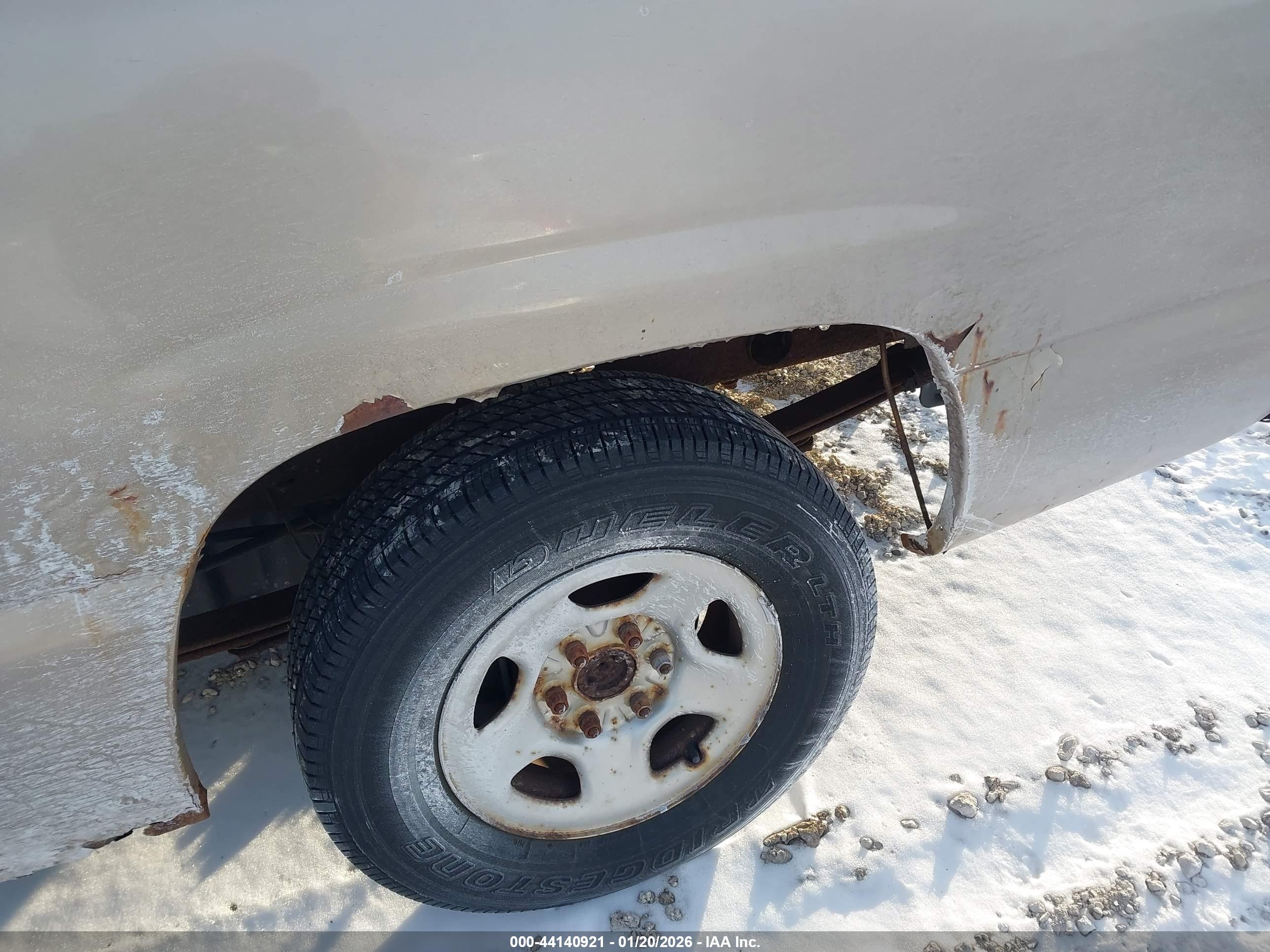 CHEVROLET SILVERADO image 6