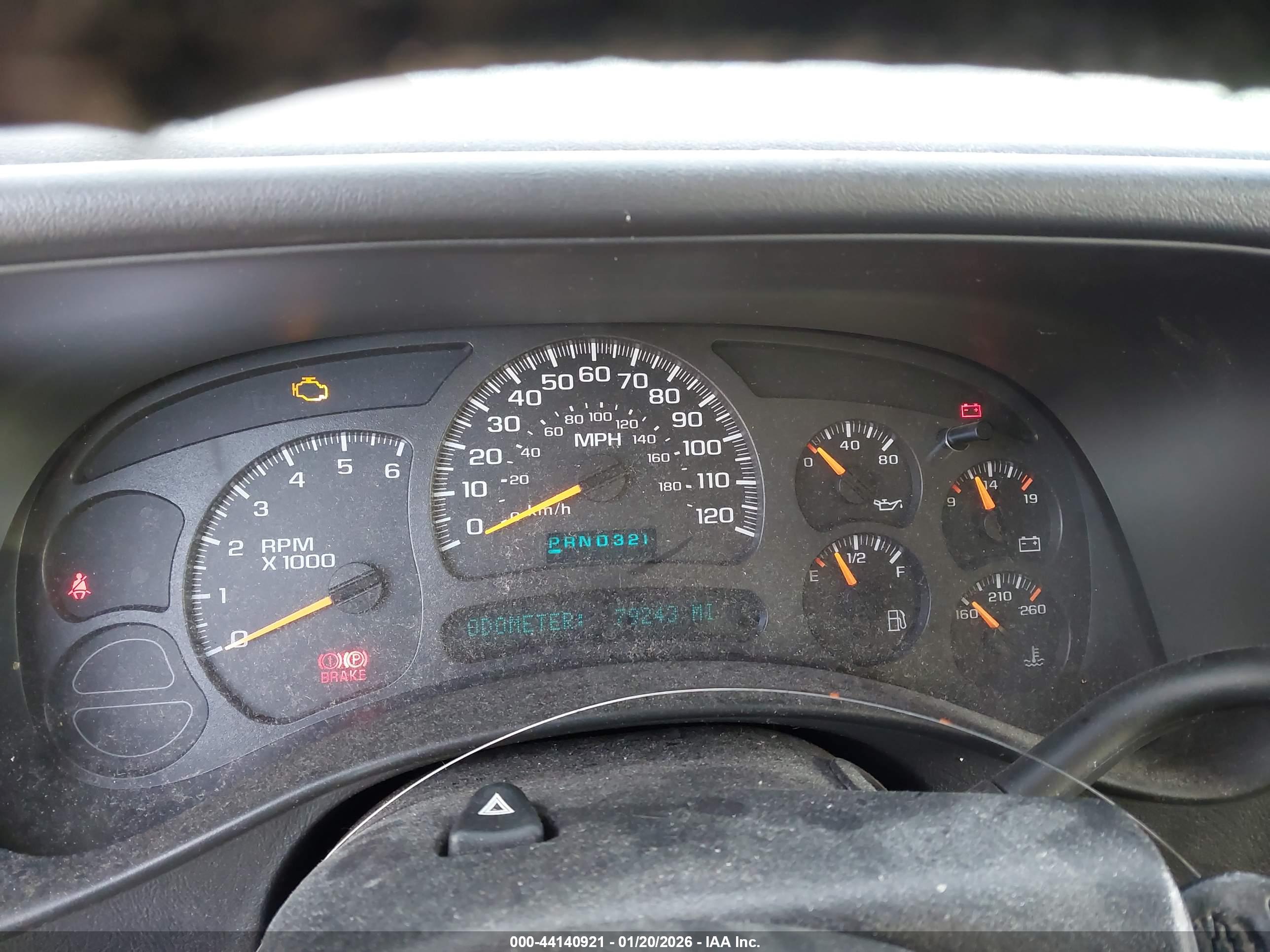 CHEVROLET SILVERADO image 7