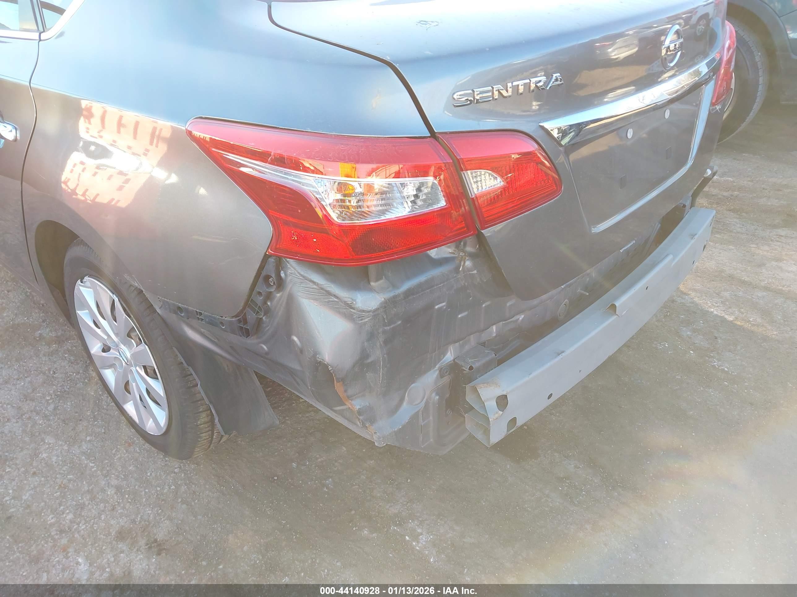 NISSAN SENTRA image 6