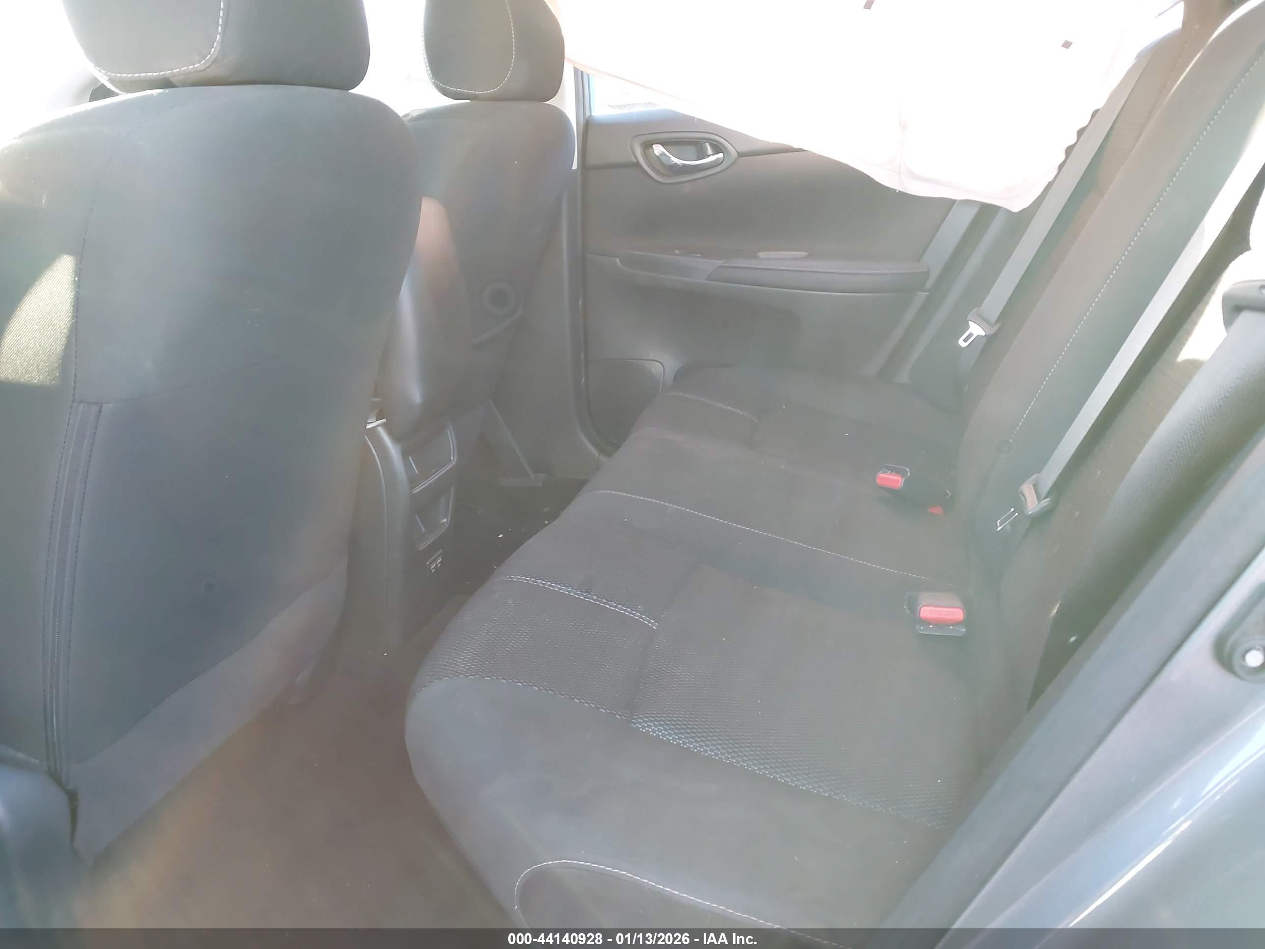 NISSAN SENTRA image 8