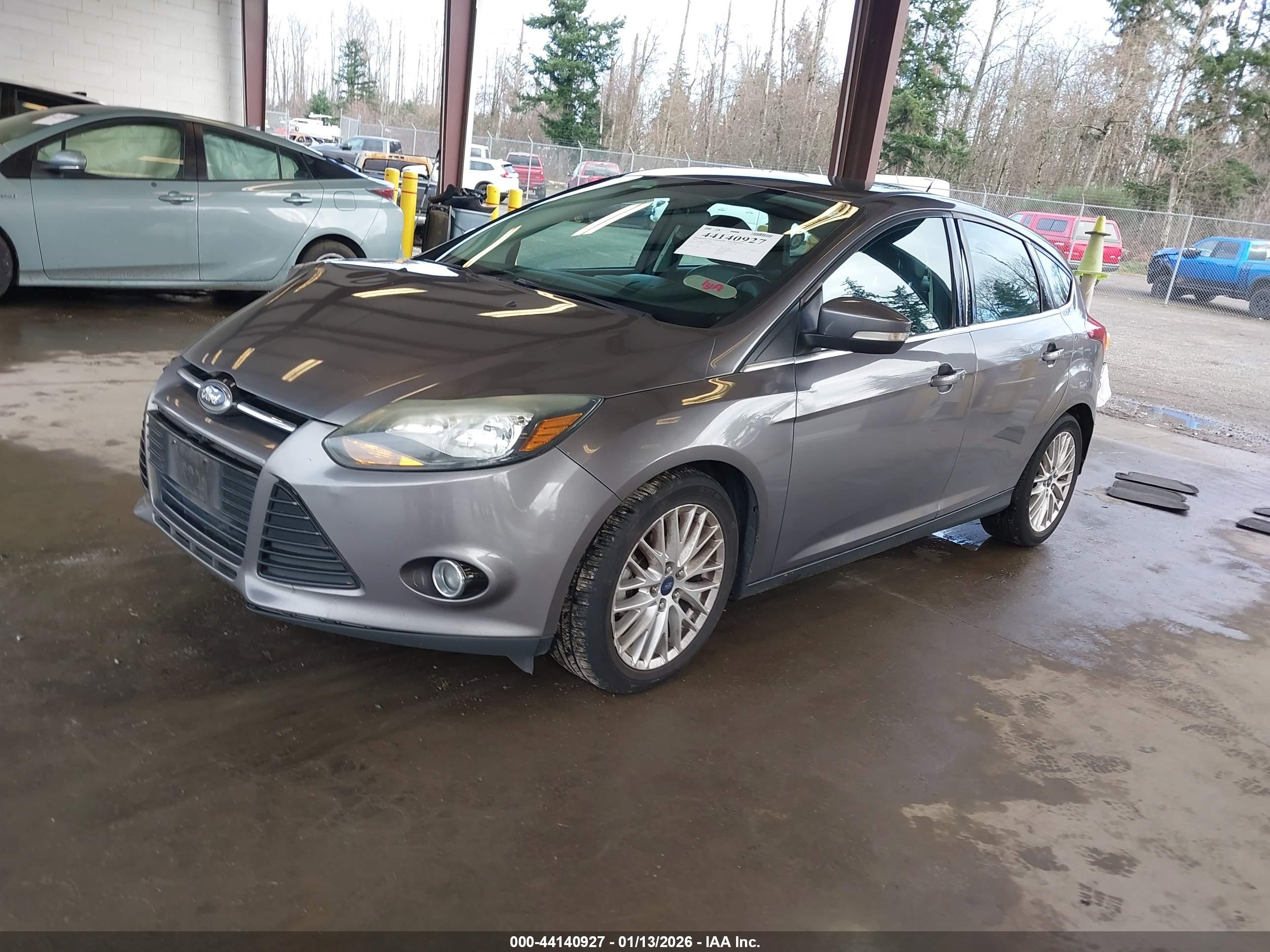 FORD FOCUS image 2