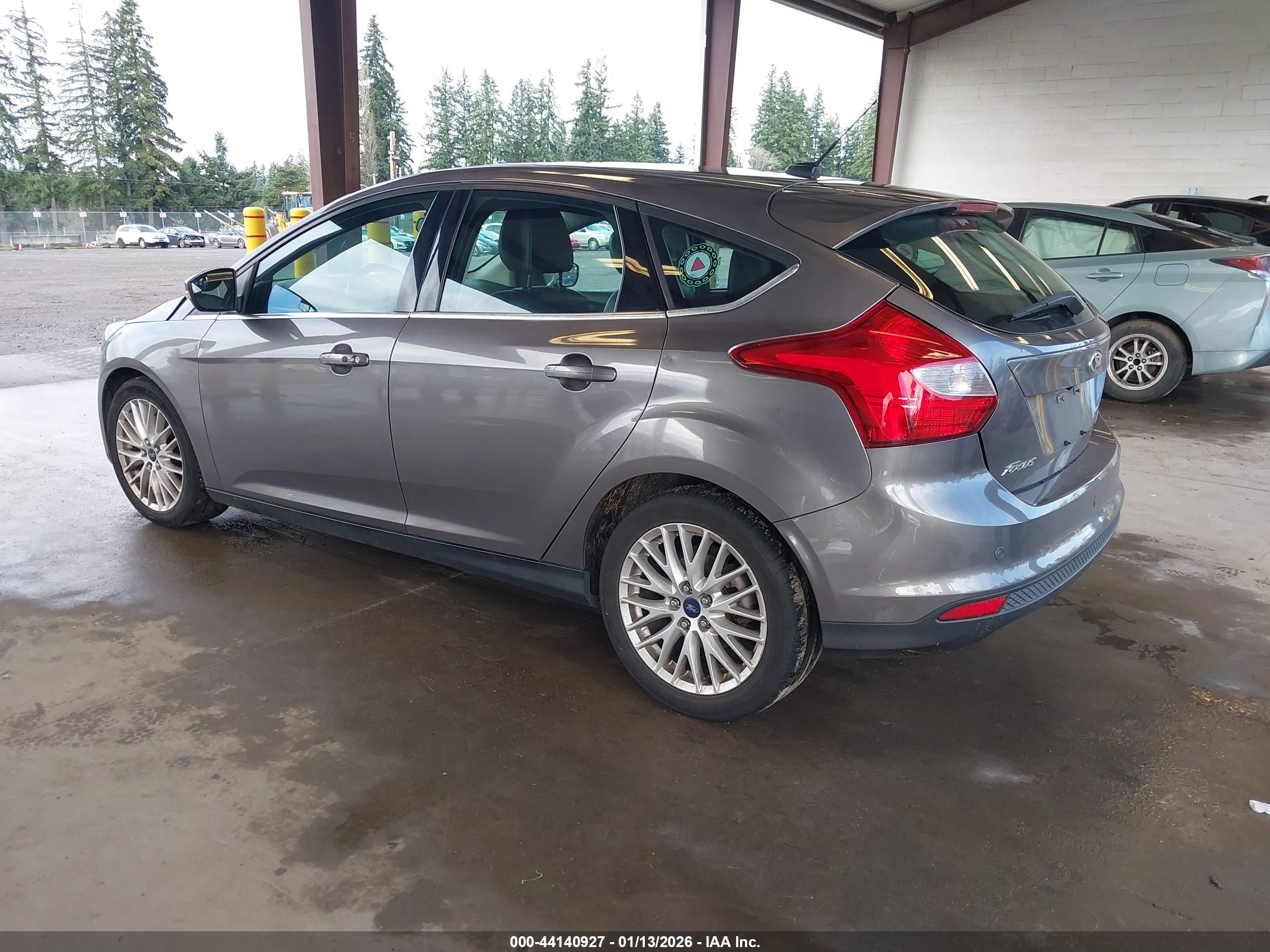 FORD FOCUS image 3