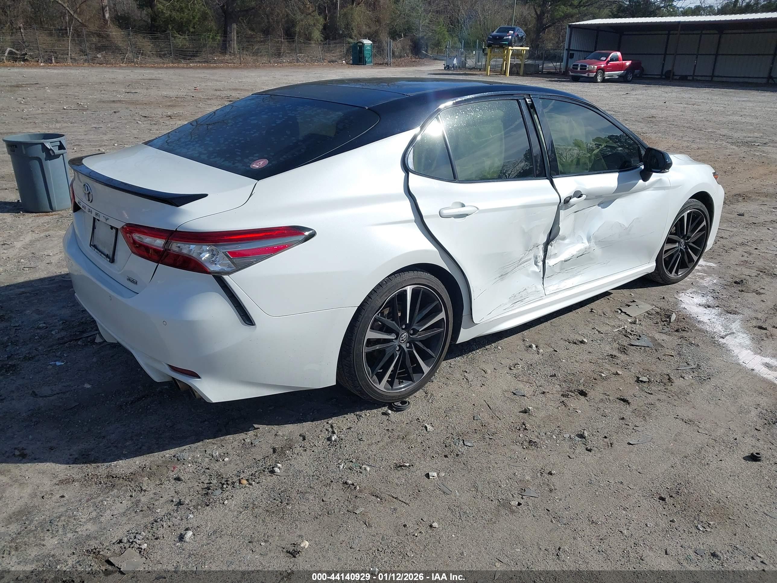 TOYOTA CAMRY image 4