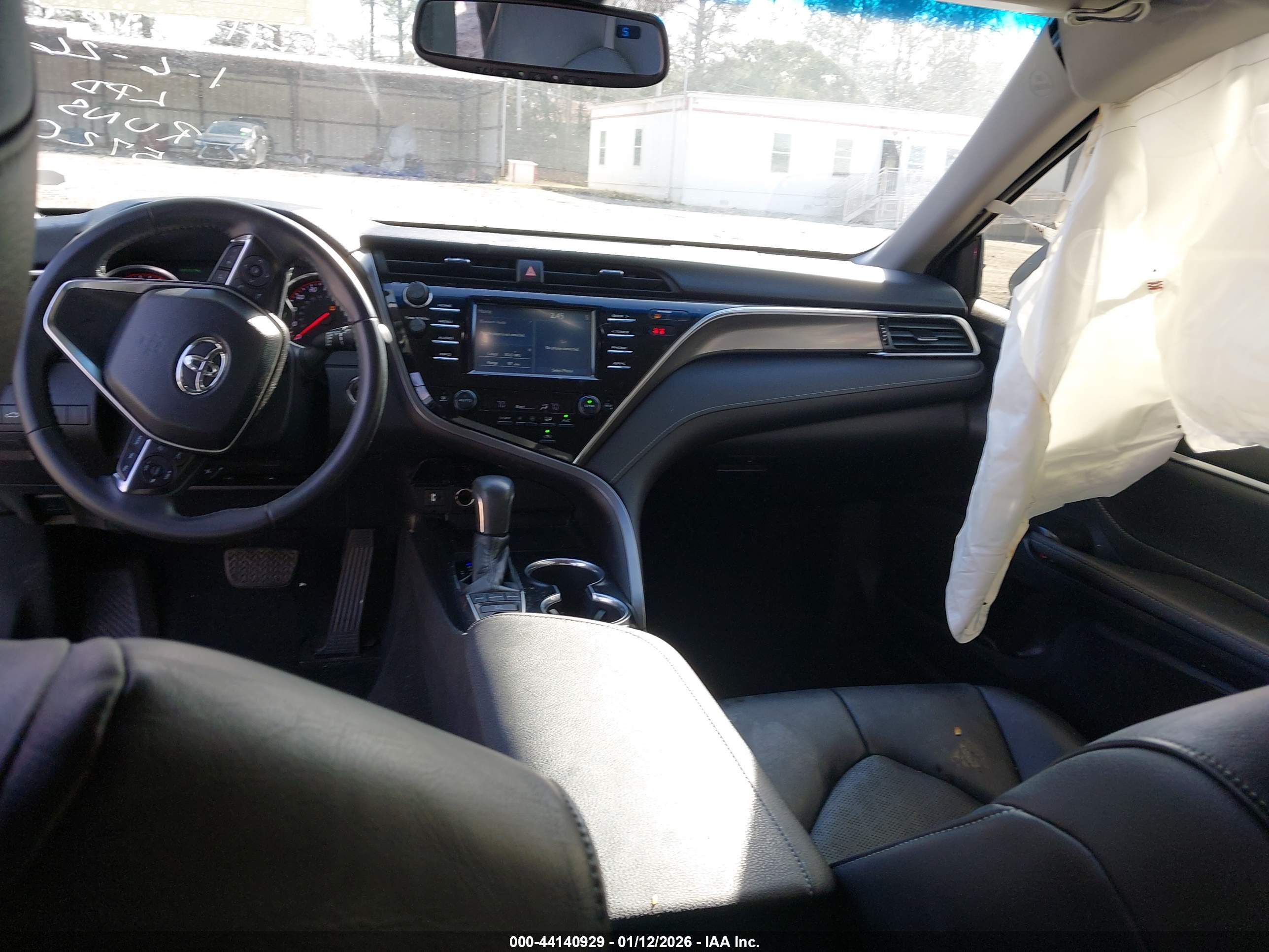 TOYOTA CAMRY image 5