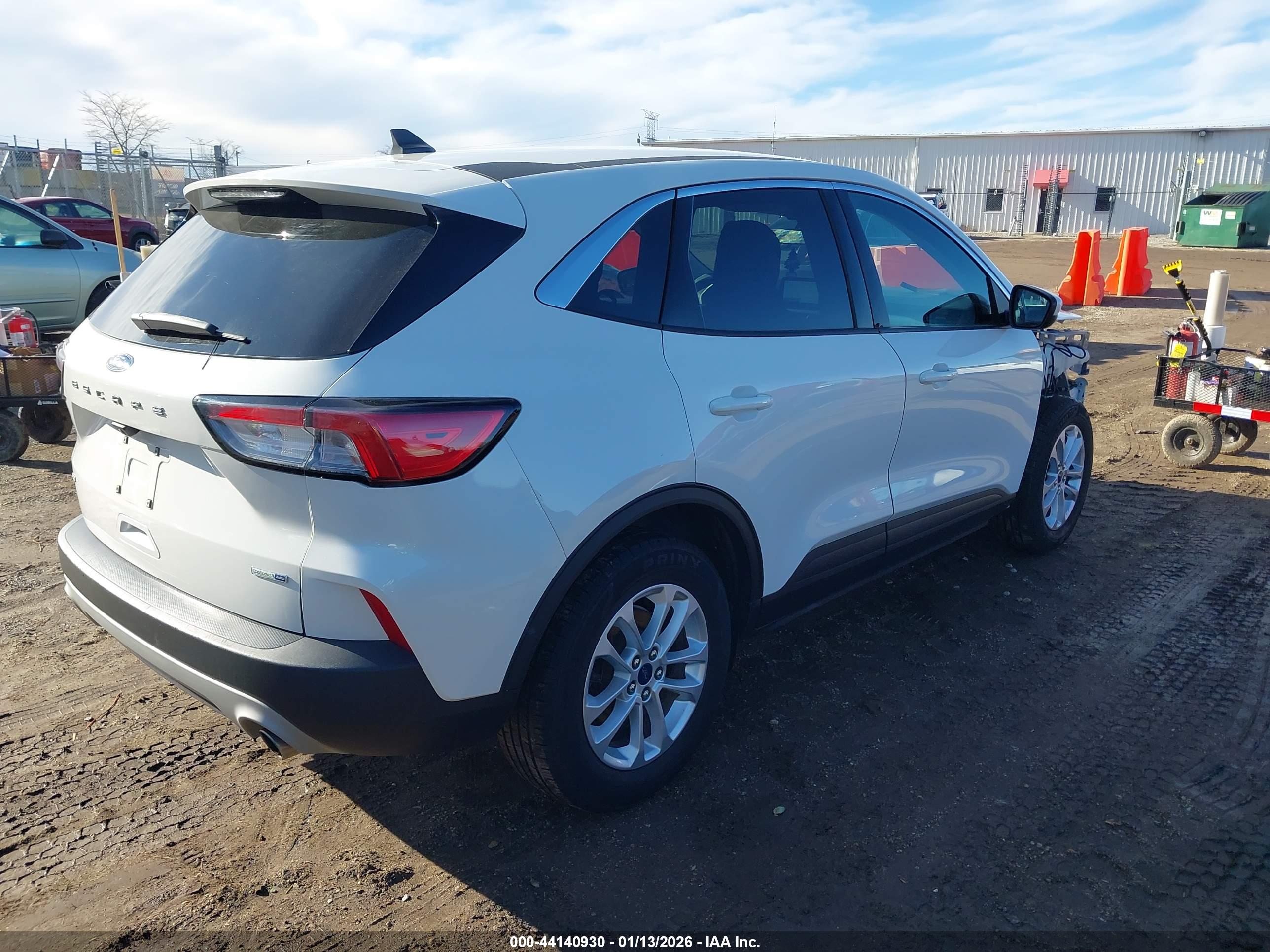 FORD ESCAPE image 4