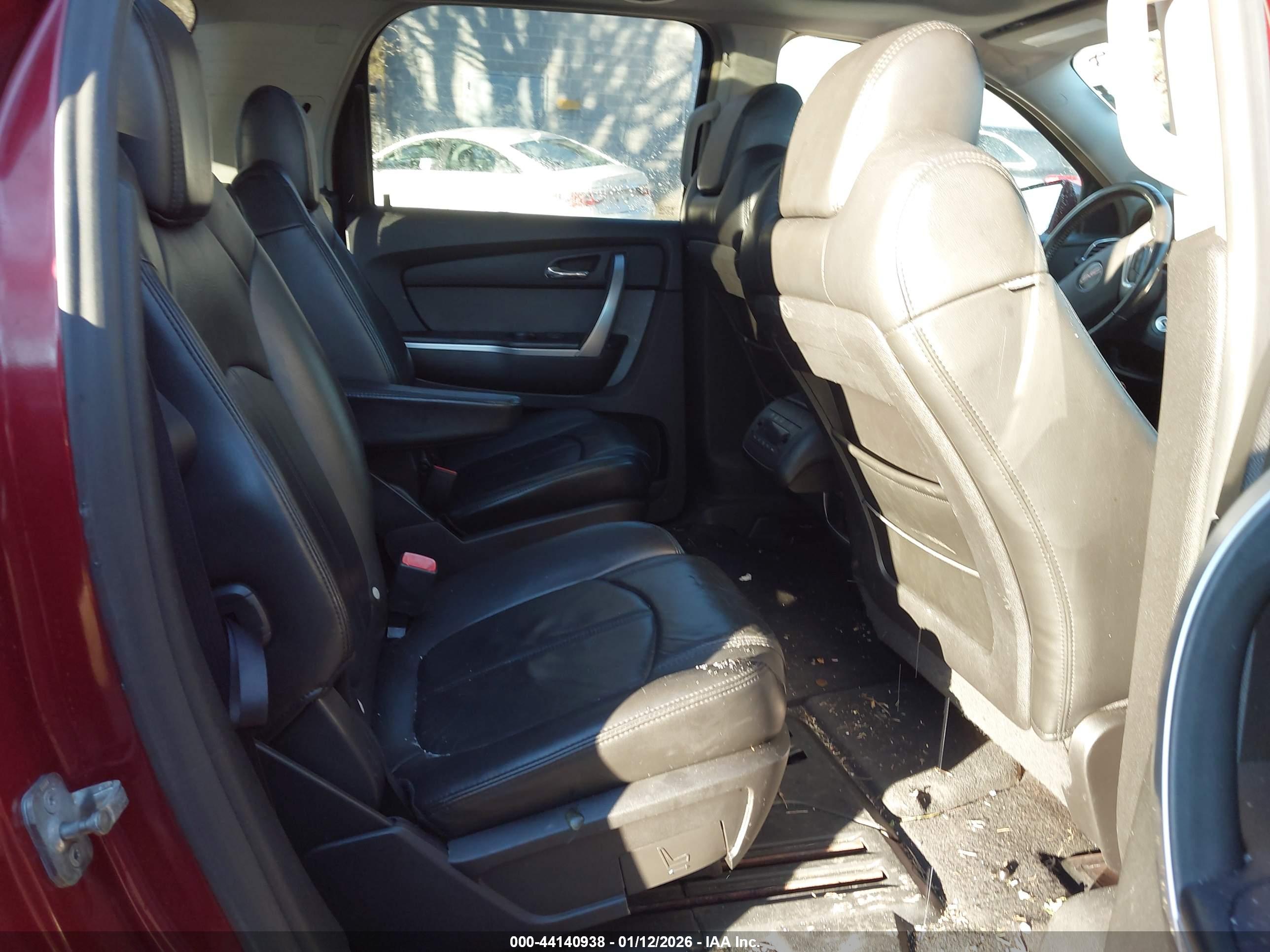 GMC ACADIA image 8