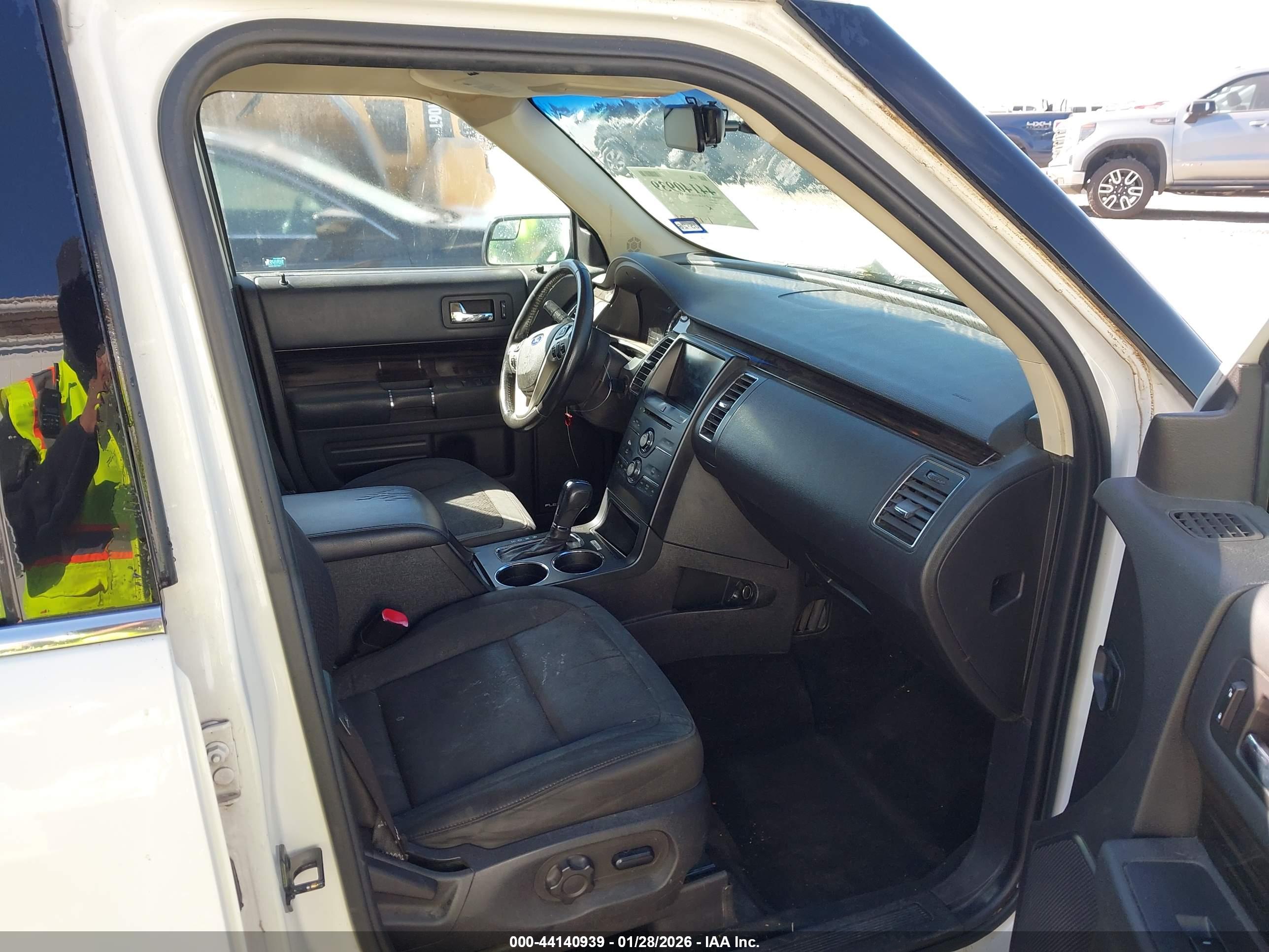 FORD FLEX image 5