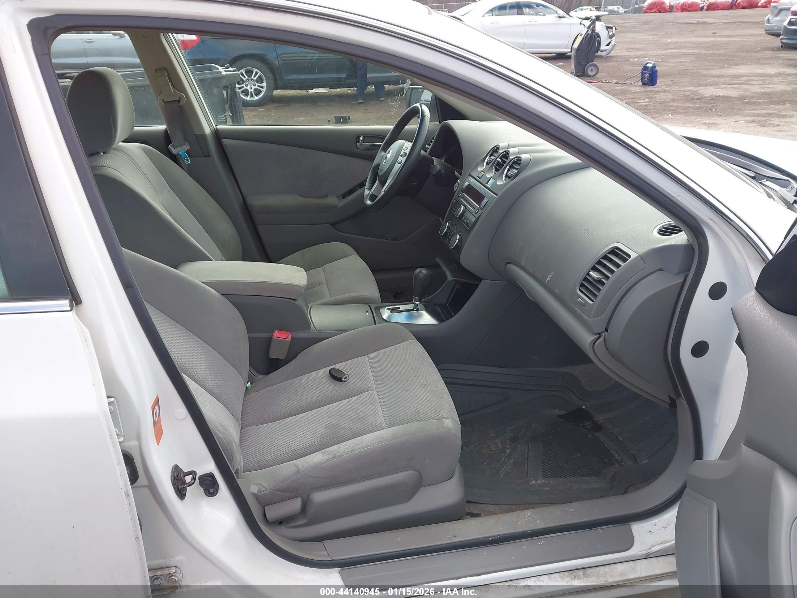 NISSAN ALTIMA image 5