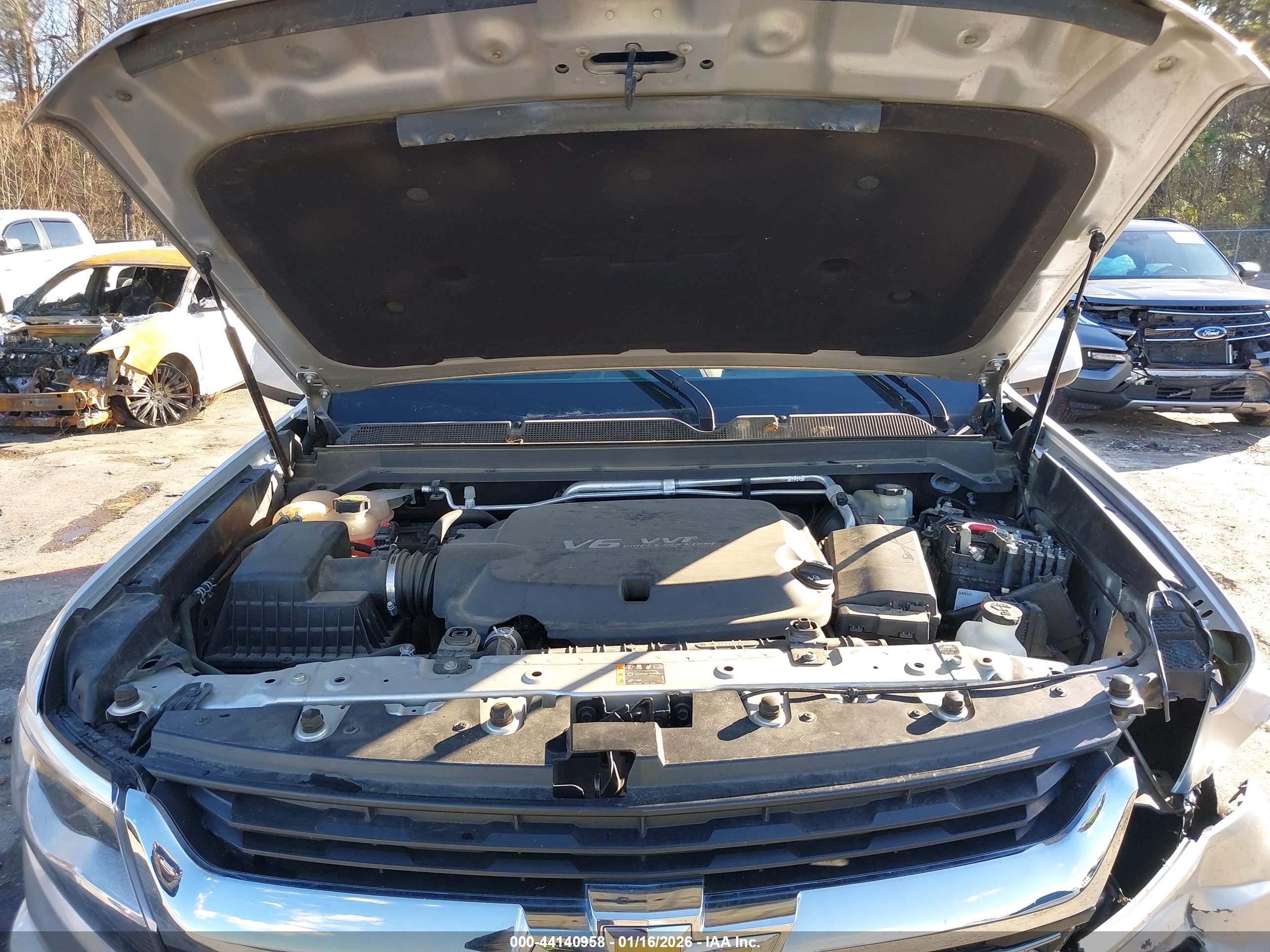 CHEVROLET COLORADO image 10