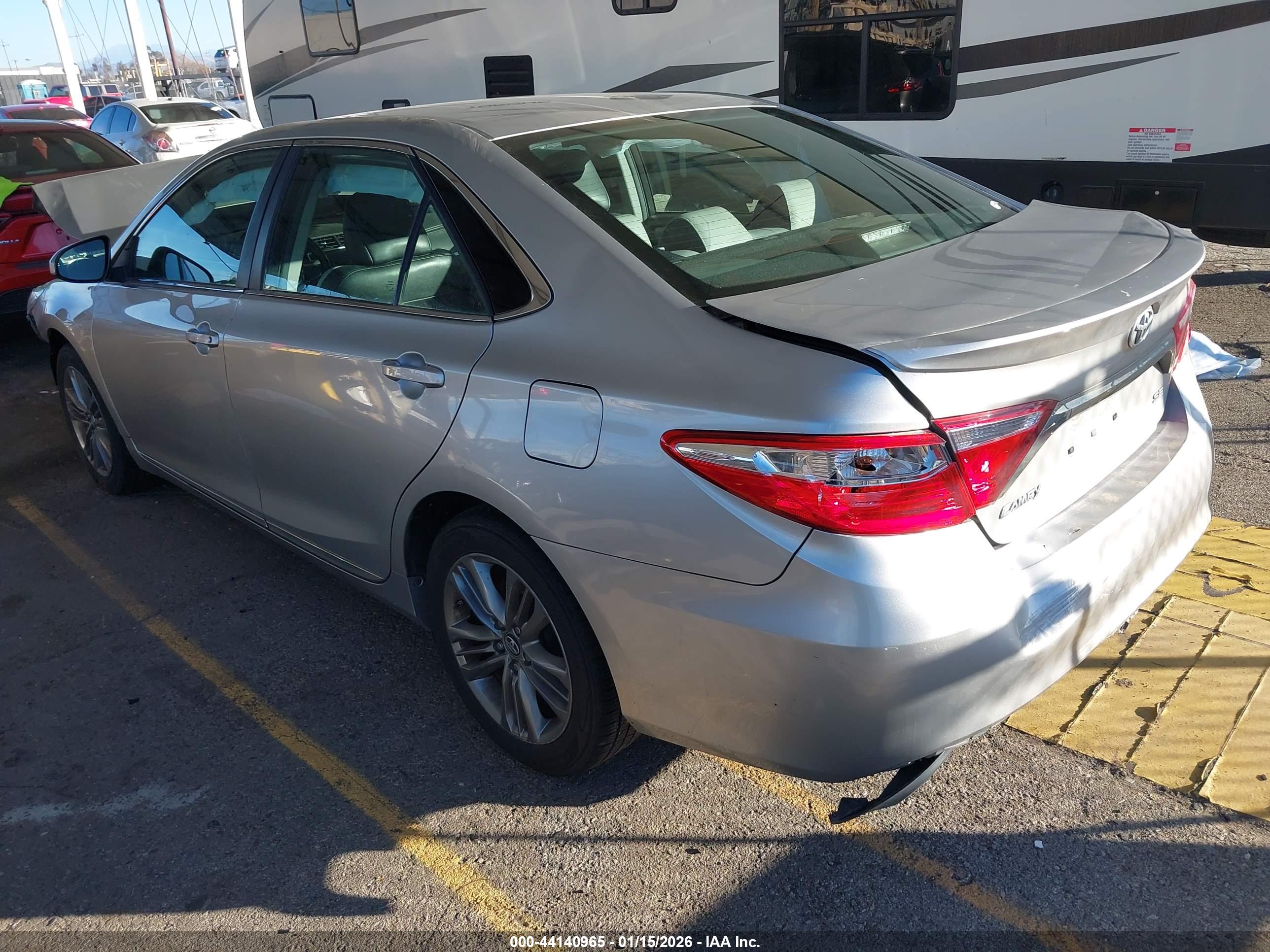 TOYOTA CAMRY image 3