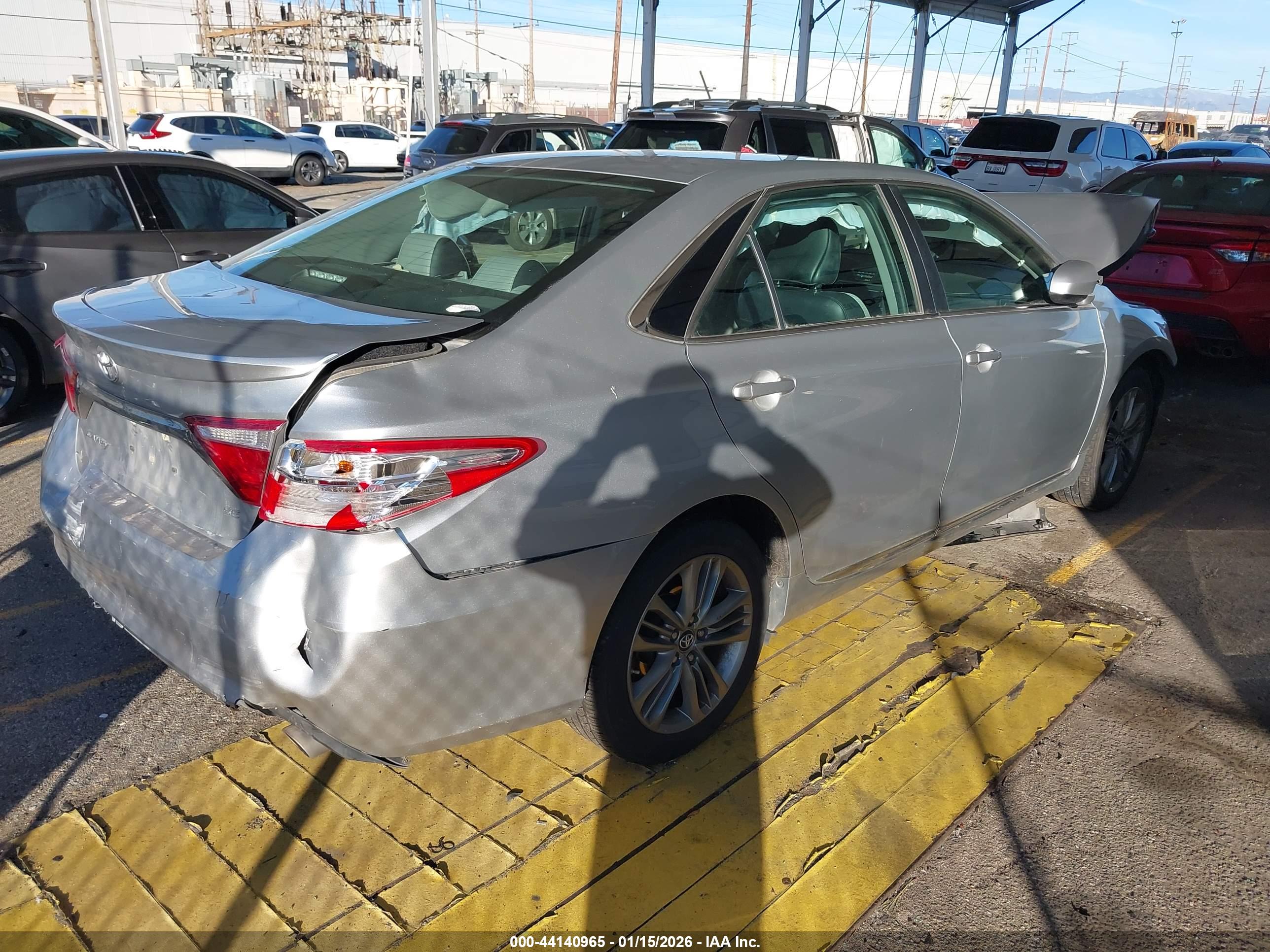 TOYOTA CAMRY image 4