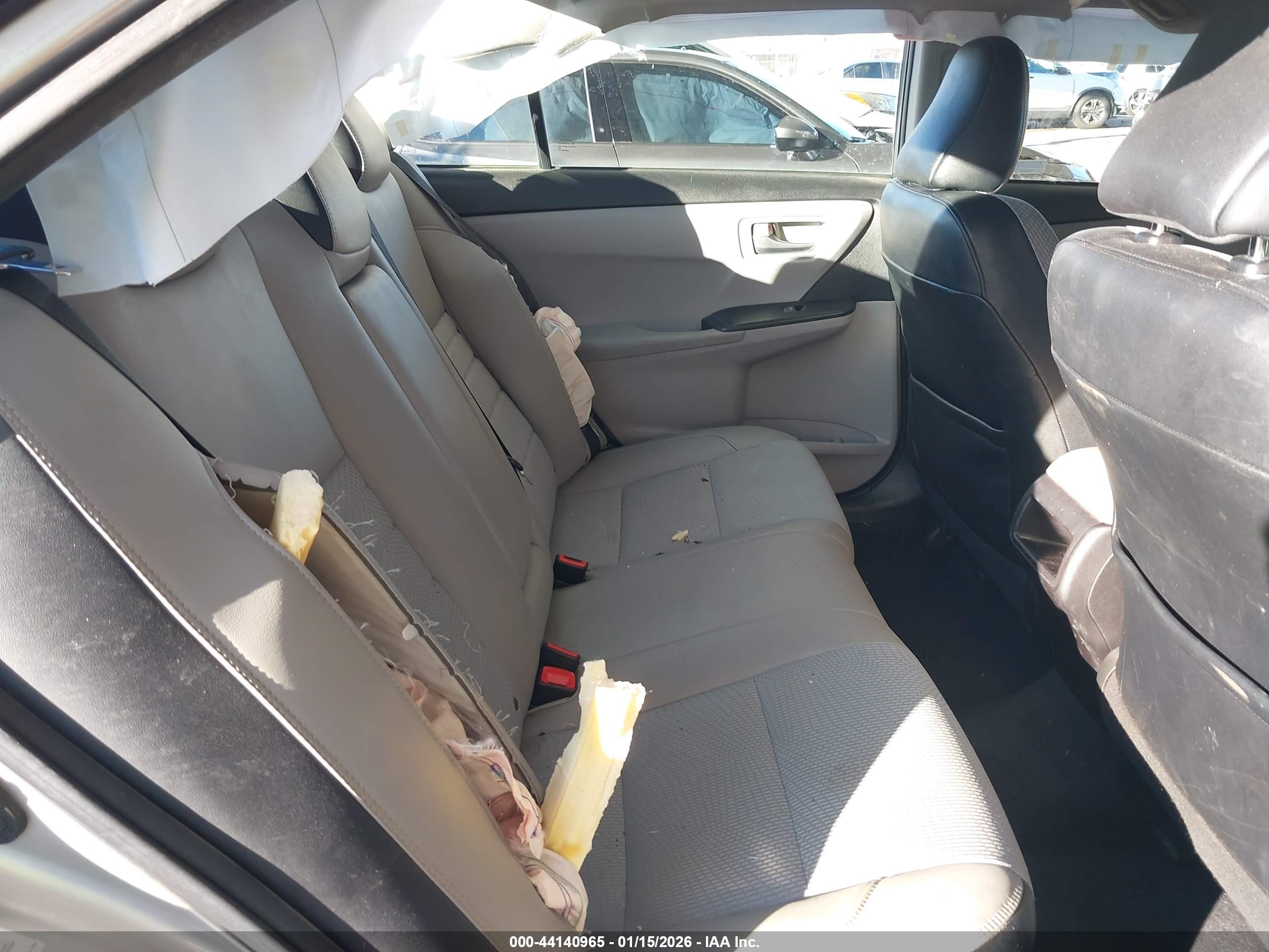 TOYOTA CAMRY image 8
