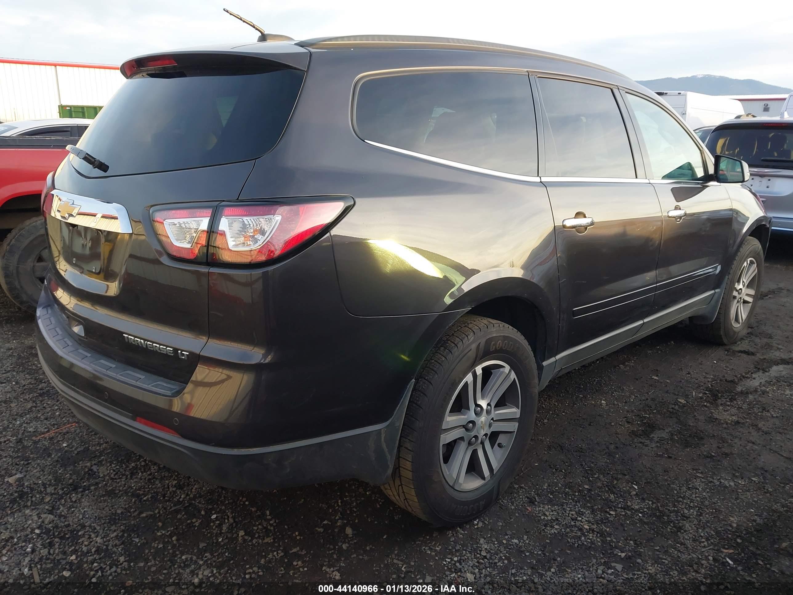 CHEVROLET TRAVERSE image 4