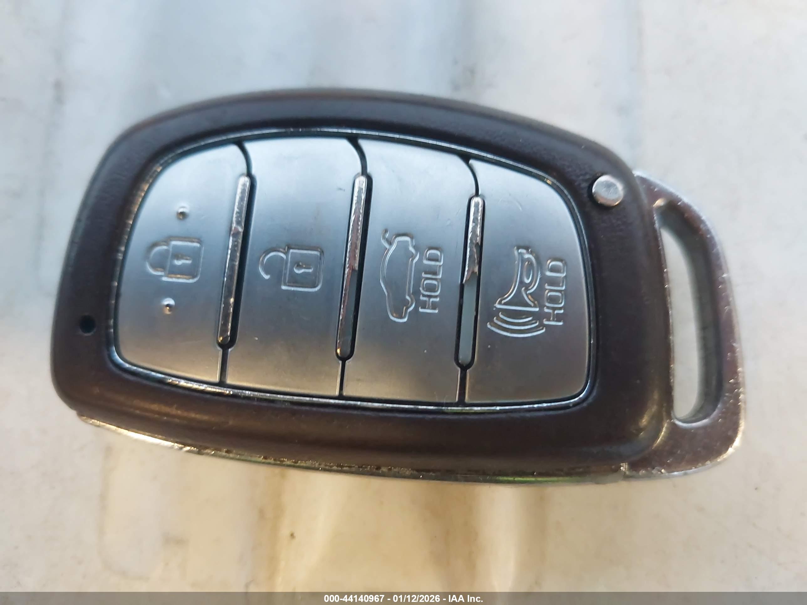 HYUNDAI ELANTRA image 11