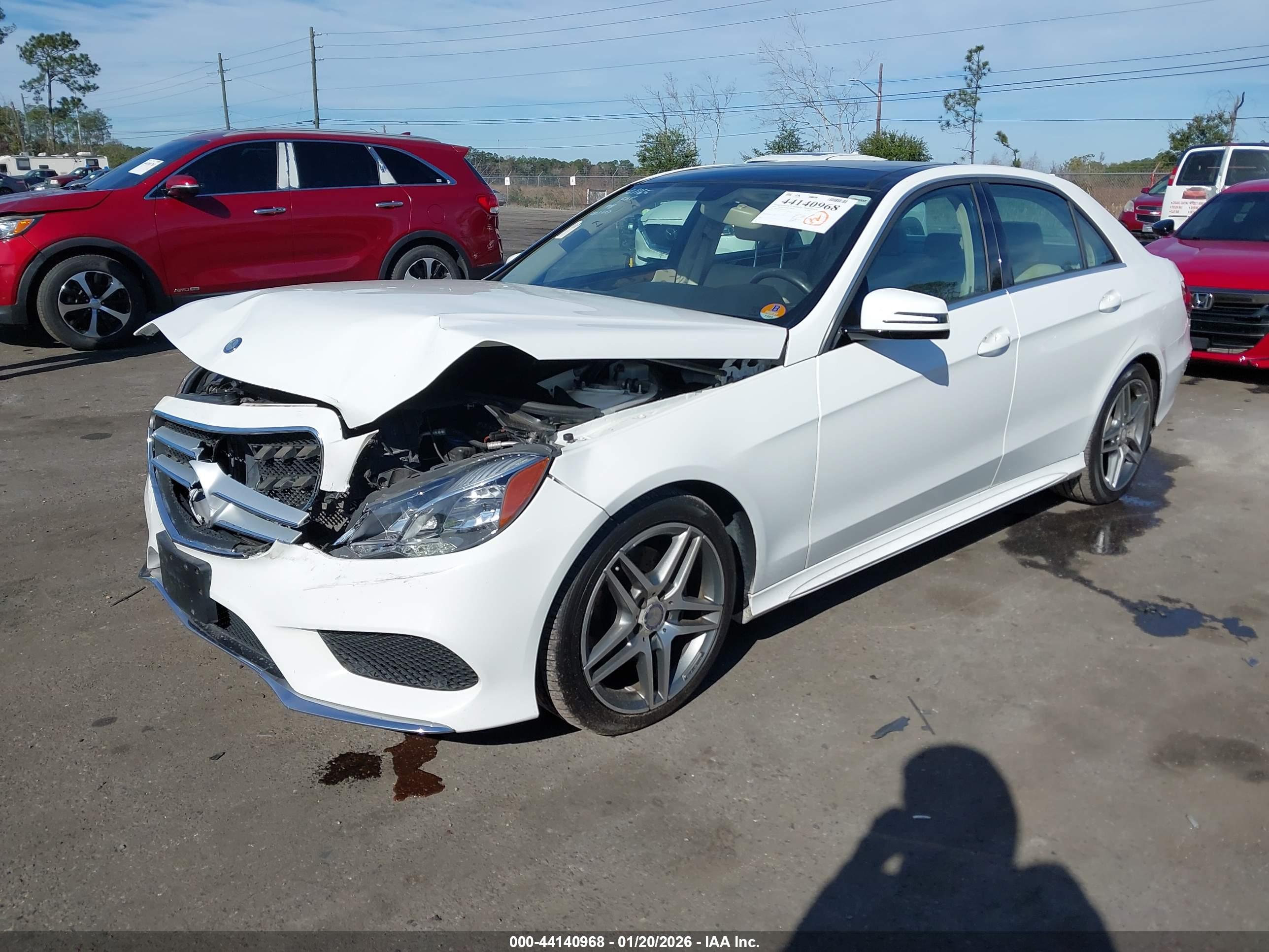 MERCEDES-BENZ E image 2