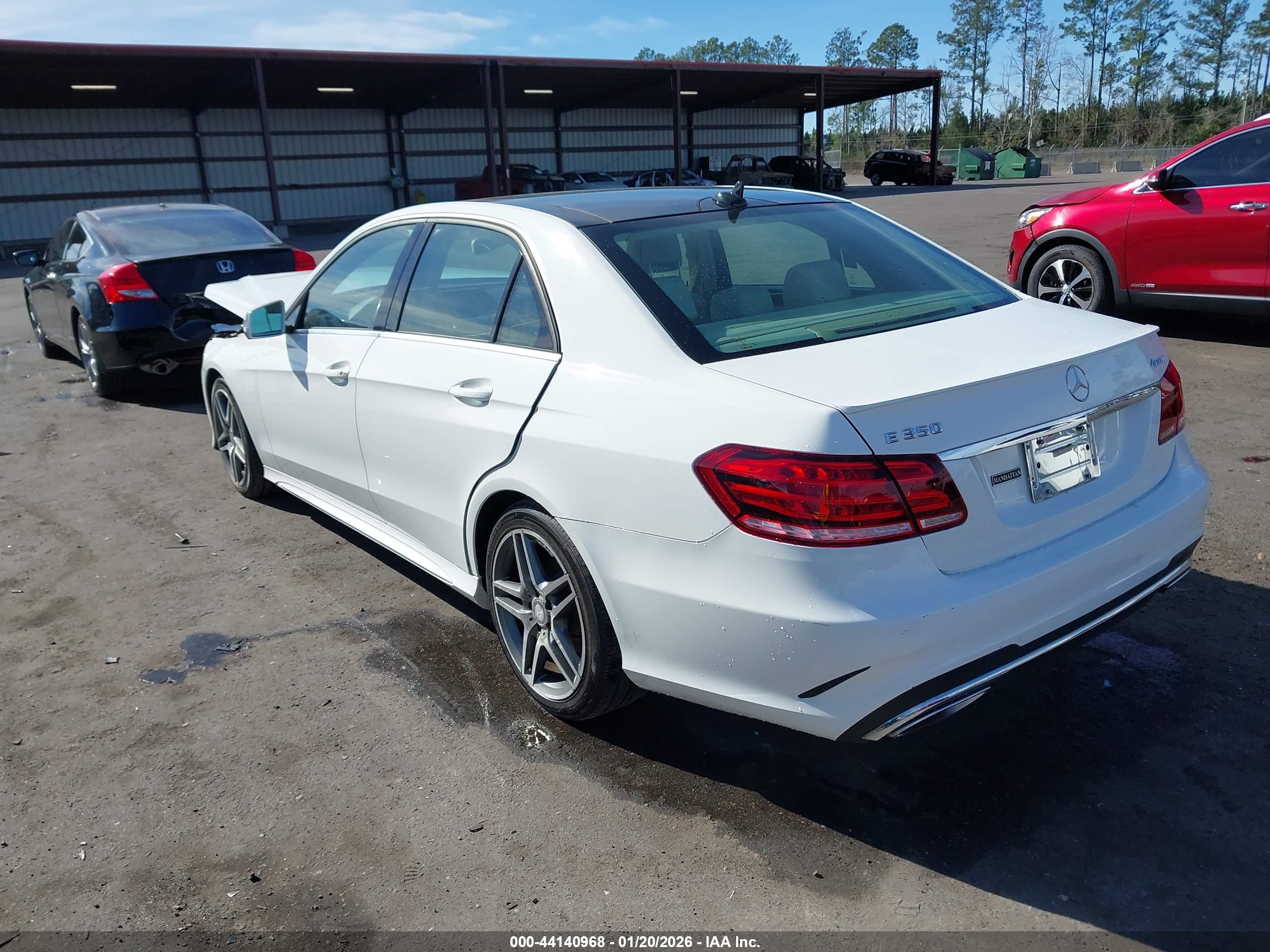 MERCEDES-BENZ E image 3