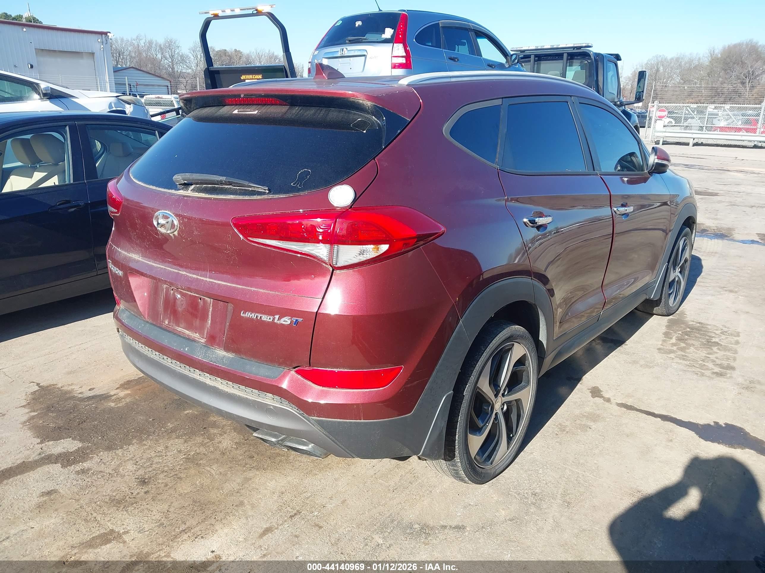 HYUNDAI TUCSON image 4