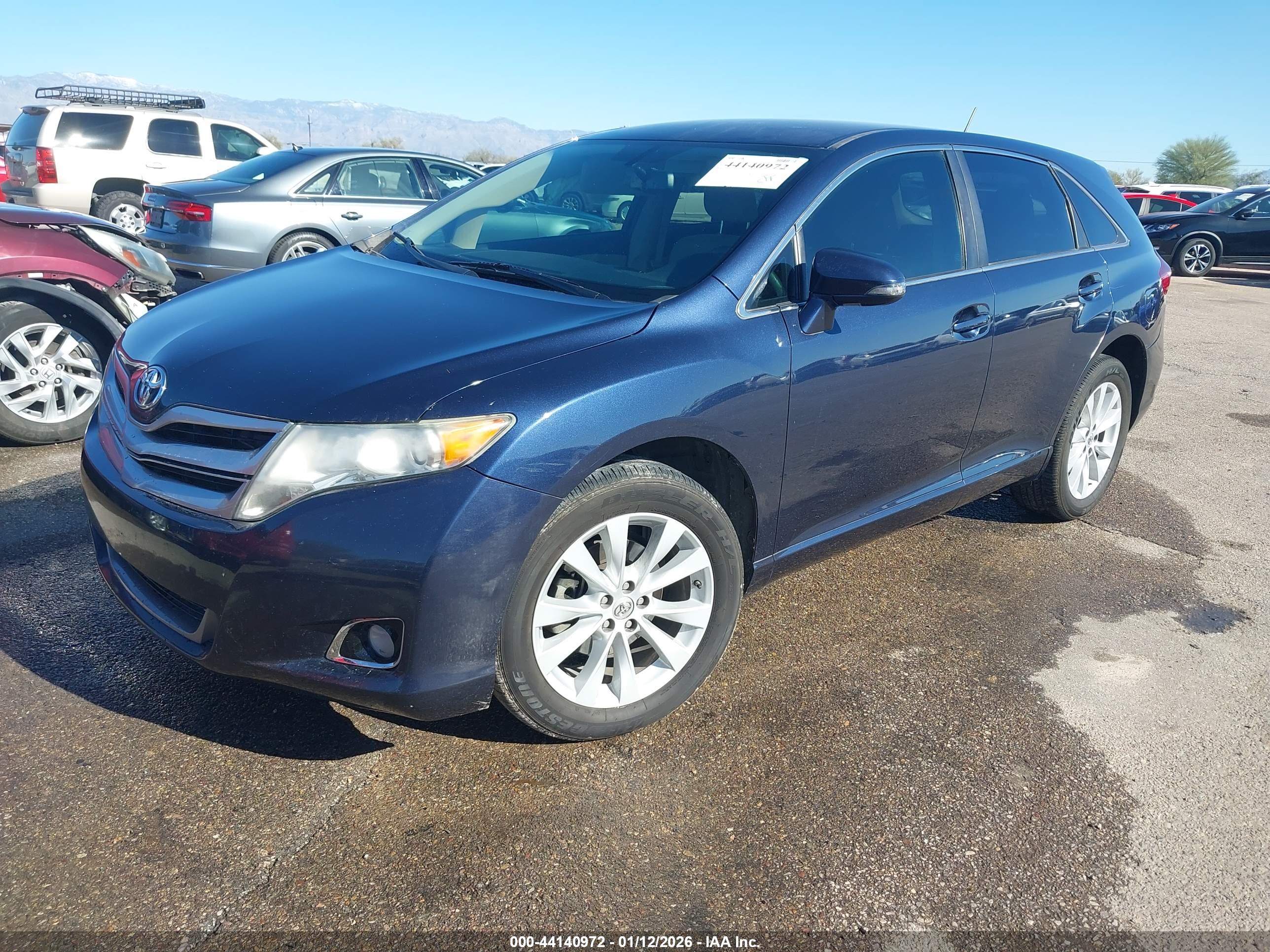 TOYOTA VENZA image 2