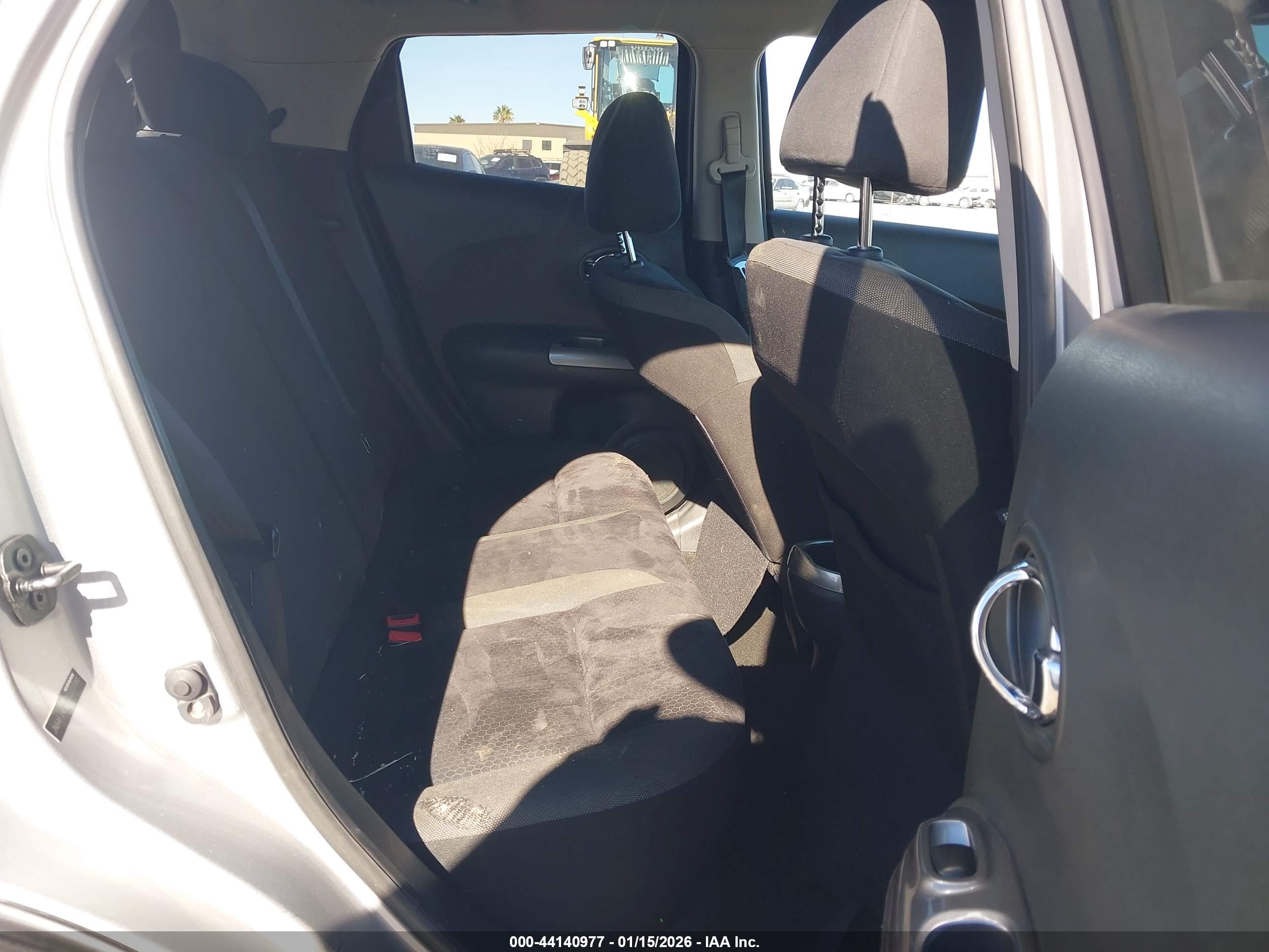 NISSAN JUKE image 8