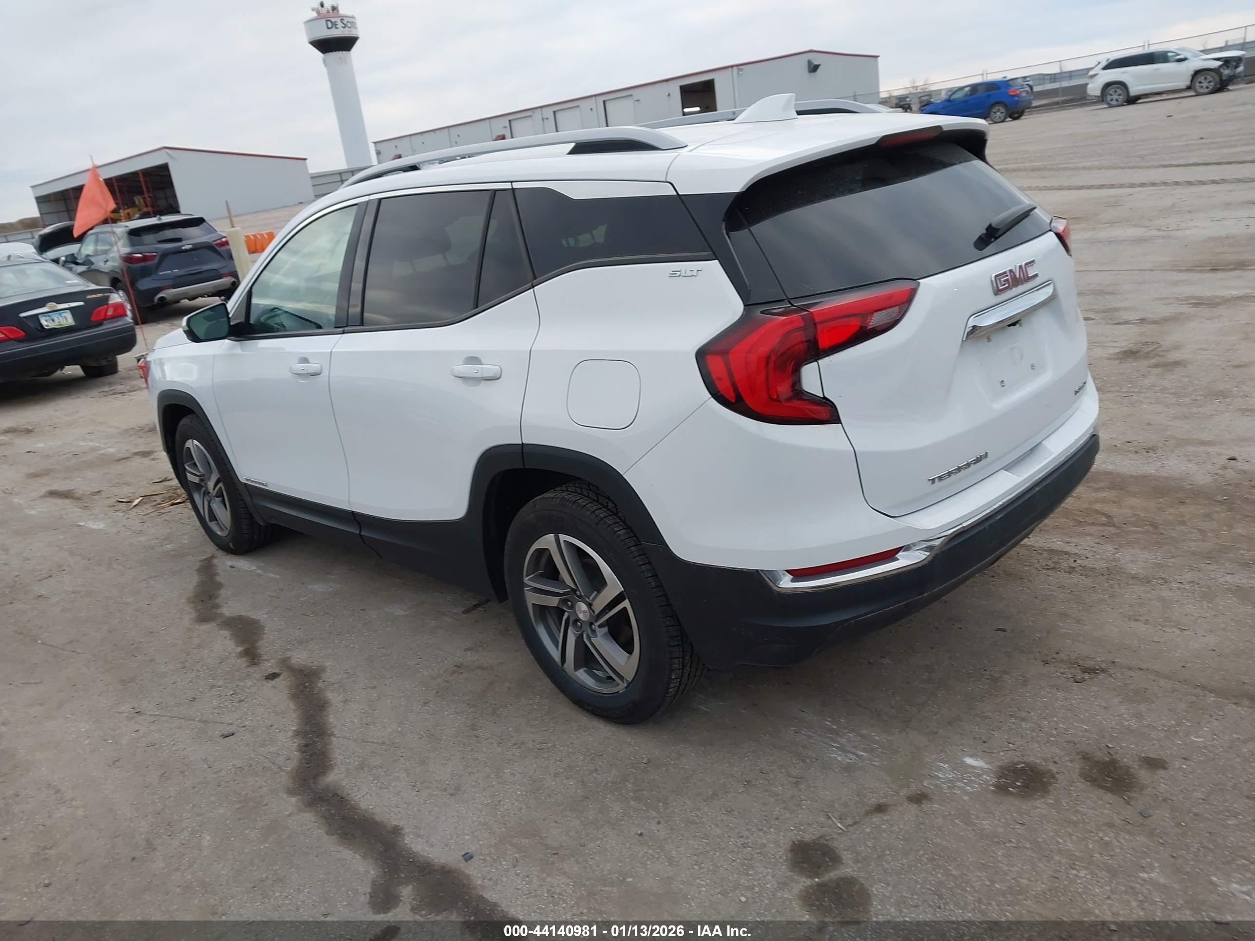 GMC TERRAIN image 3