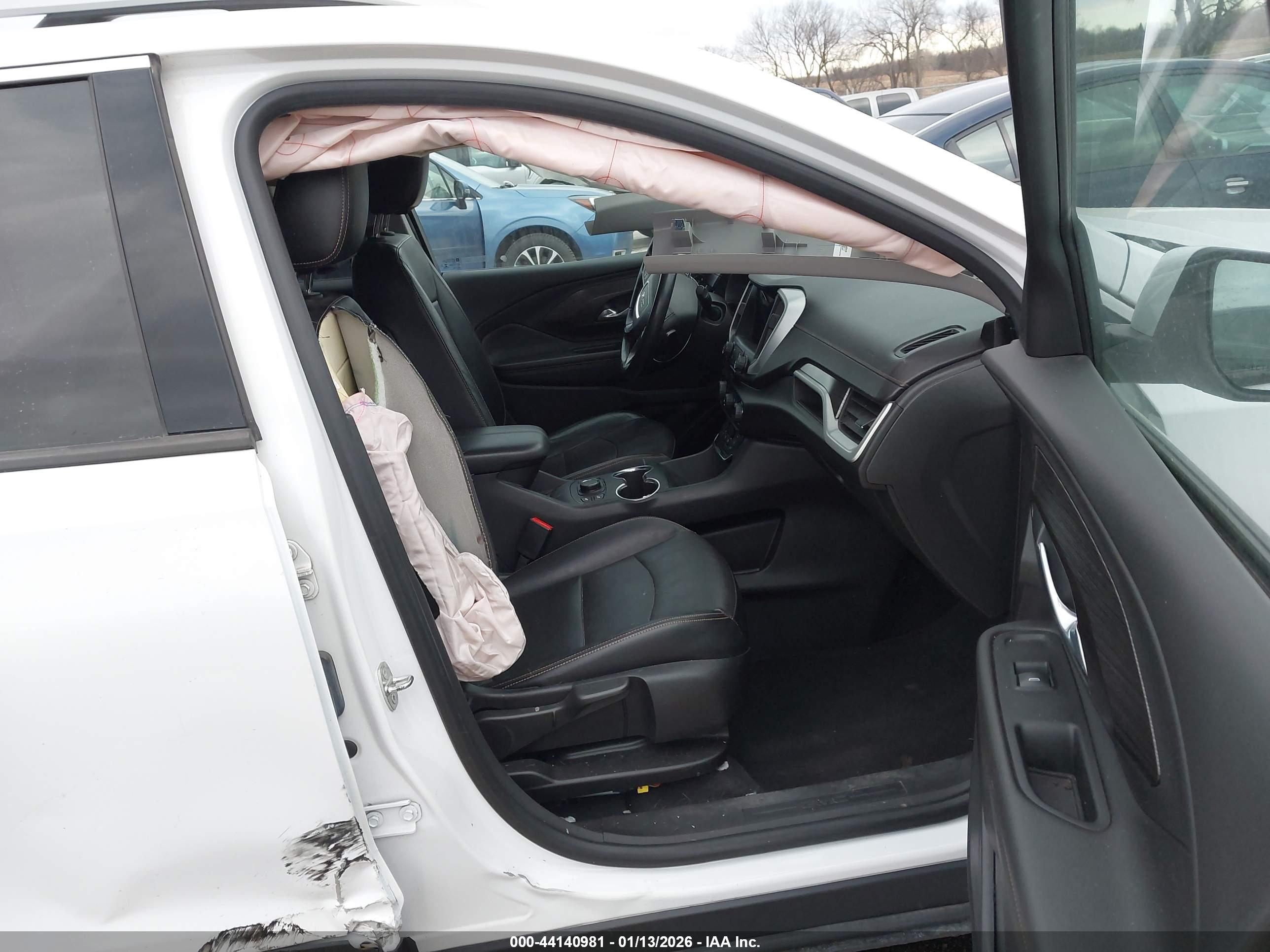GMC TERRAIN image 5