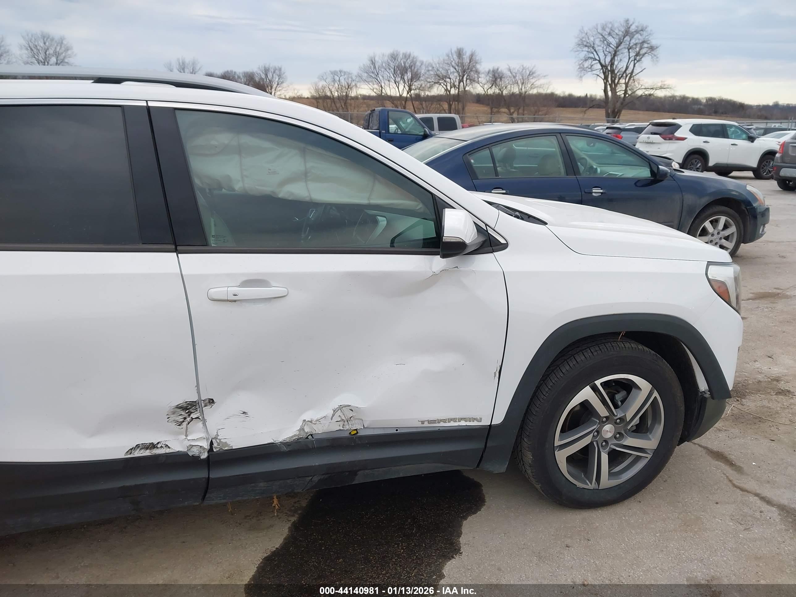 GMC TERRAIN image 6