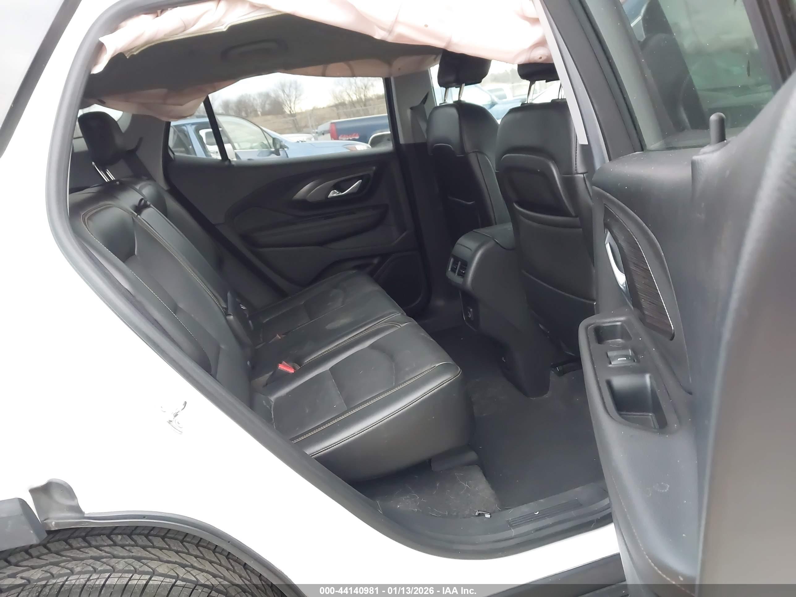 GMC TERRAIN image 8
