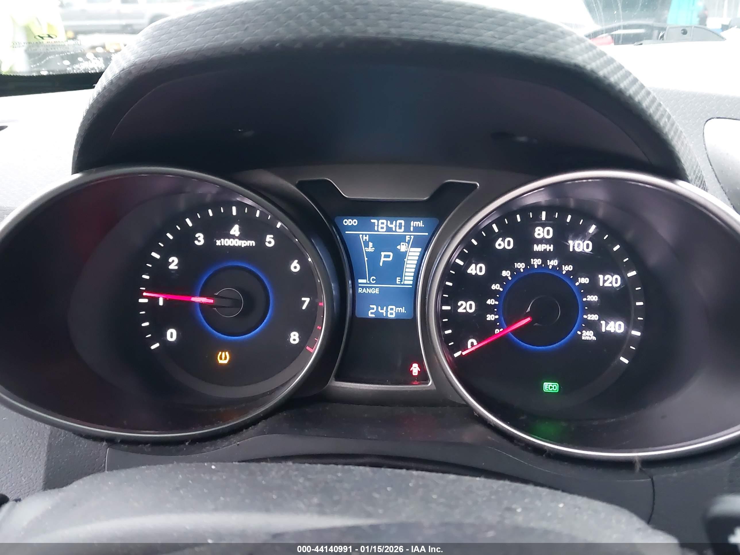 HYUNDAI VELOSTER image 7