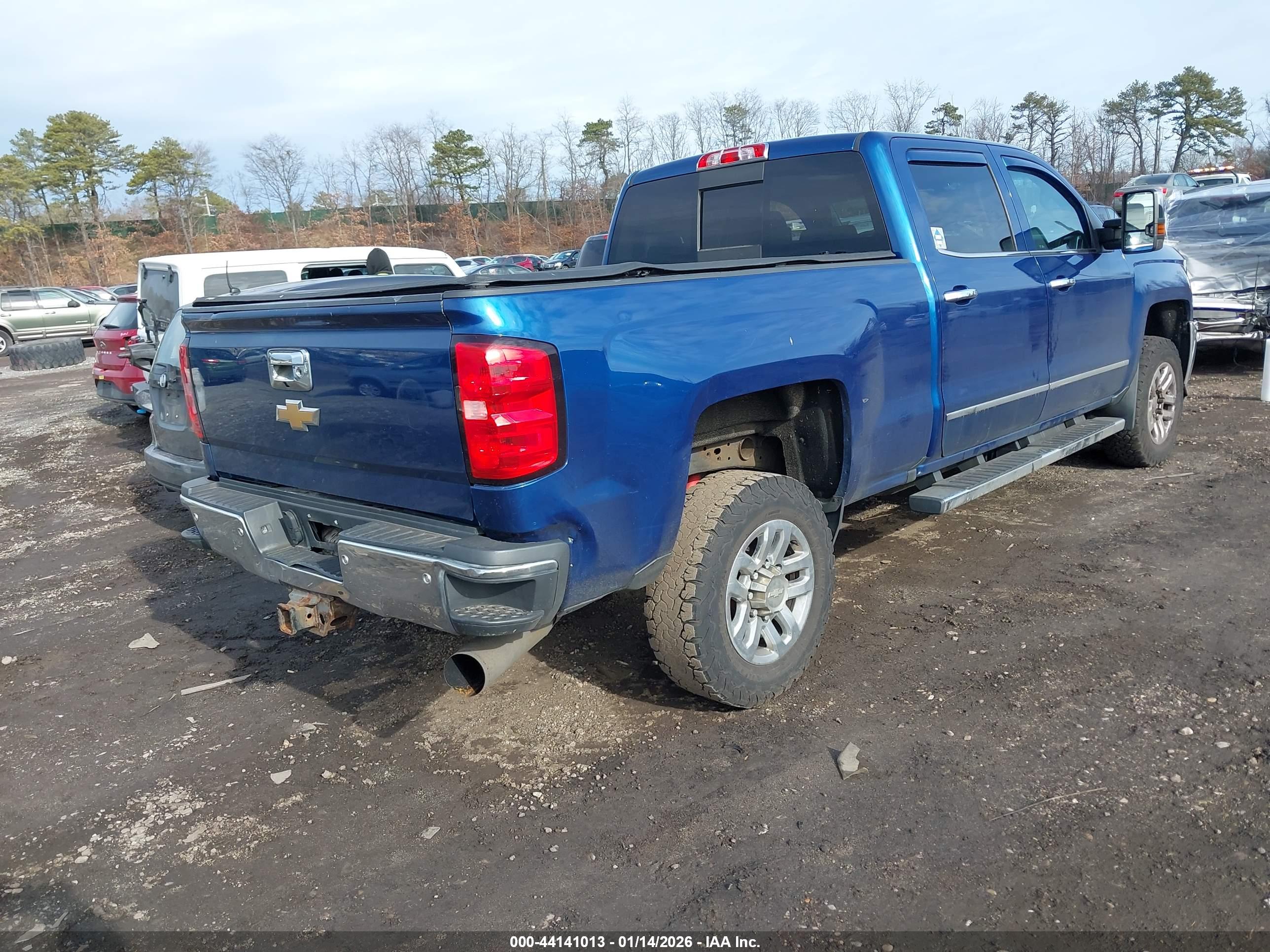 CHEVROLET SILVERADO image 4