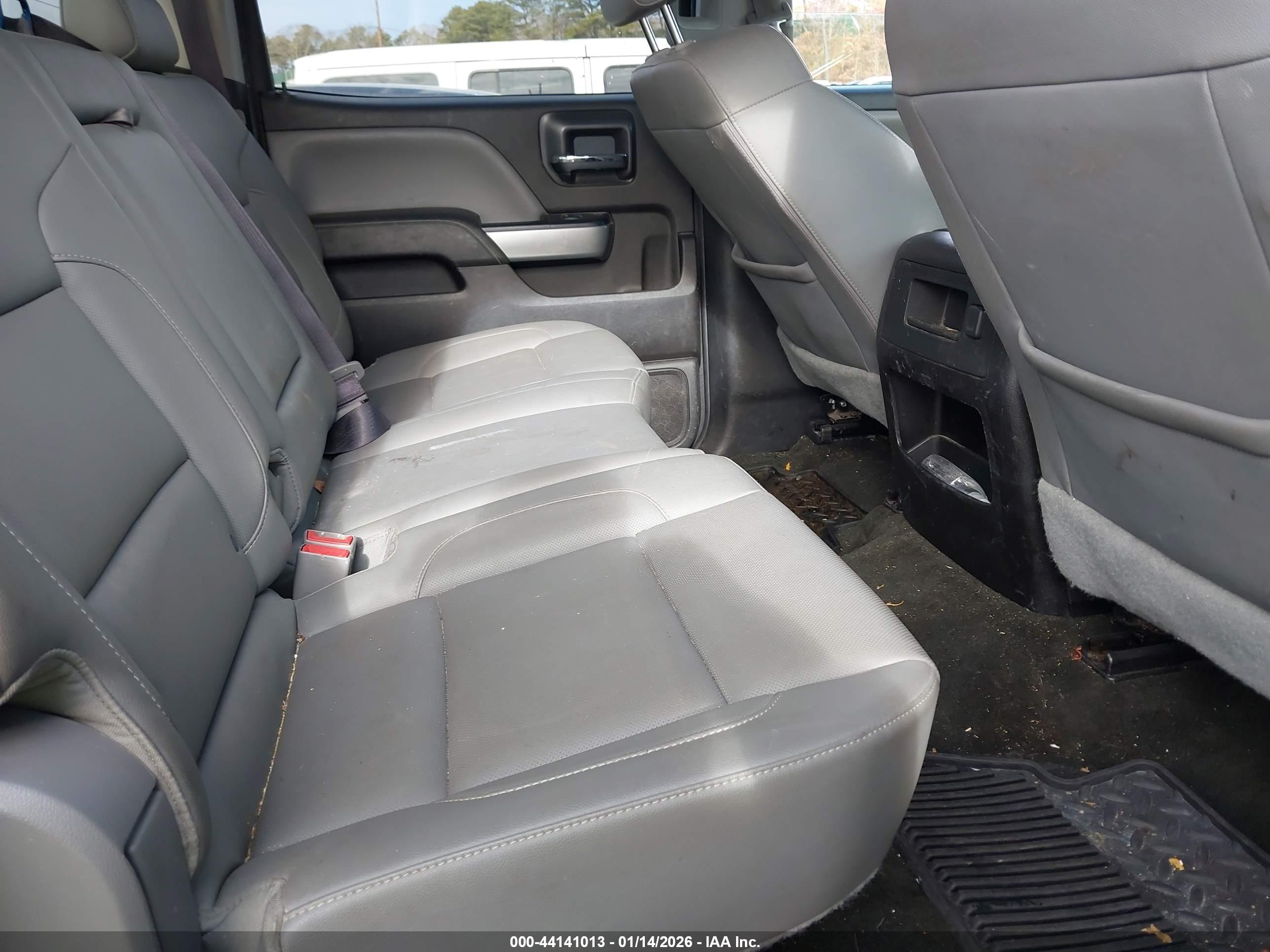 CHEVROLET SILVERADO image 8