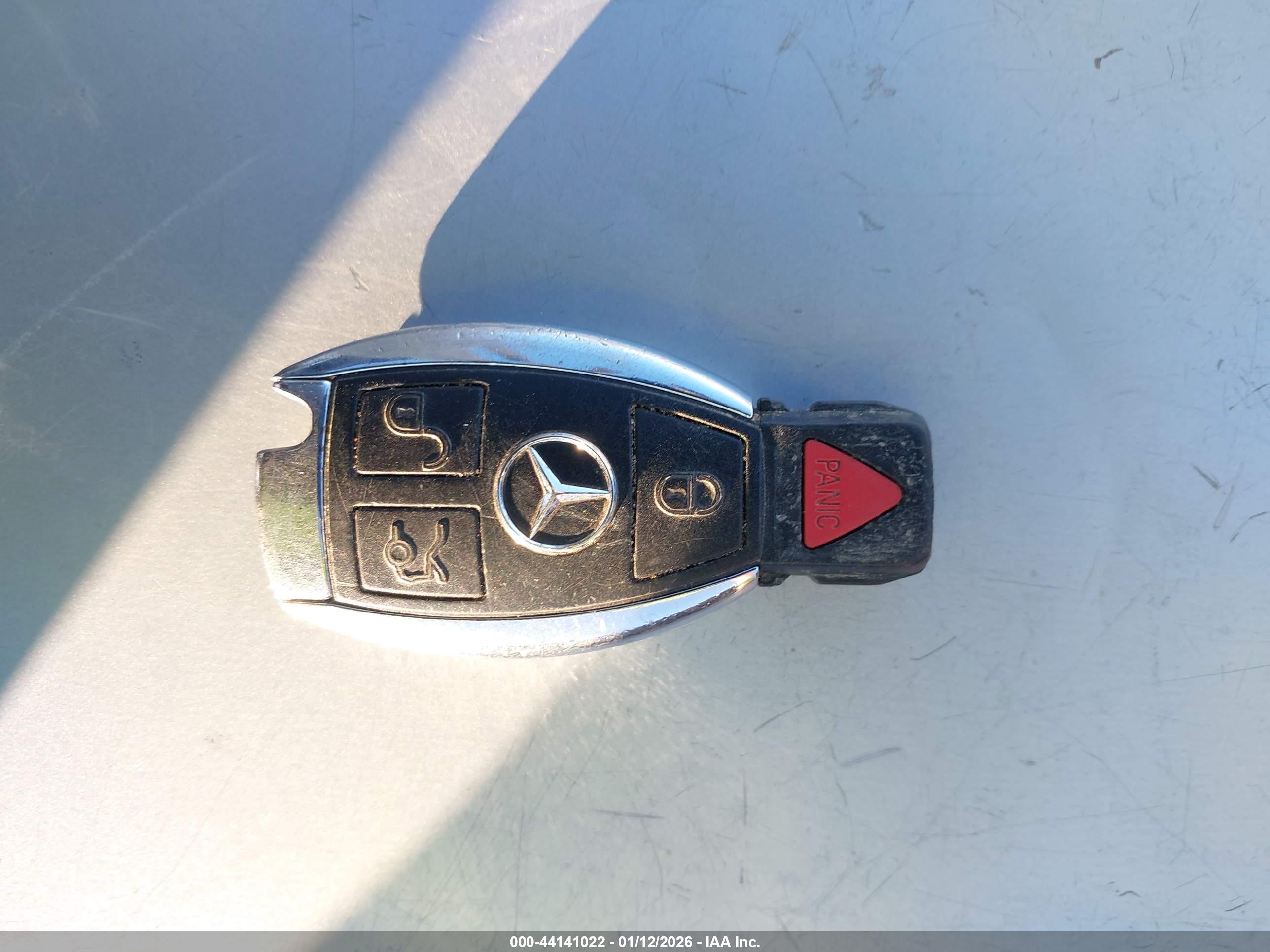MERCEDES-BENZ C-CLASS image 11
