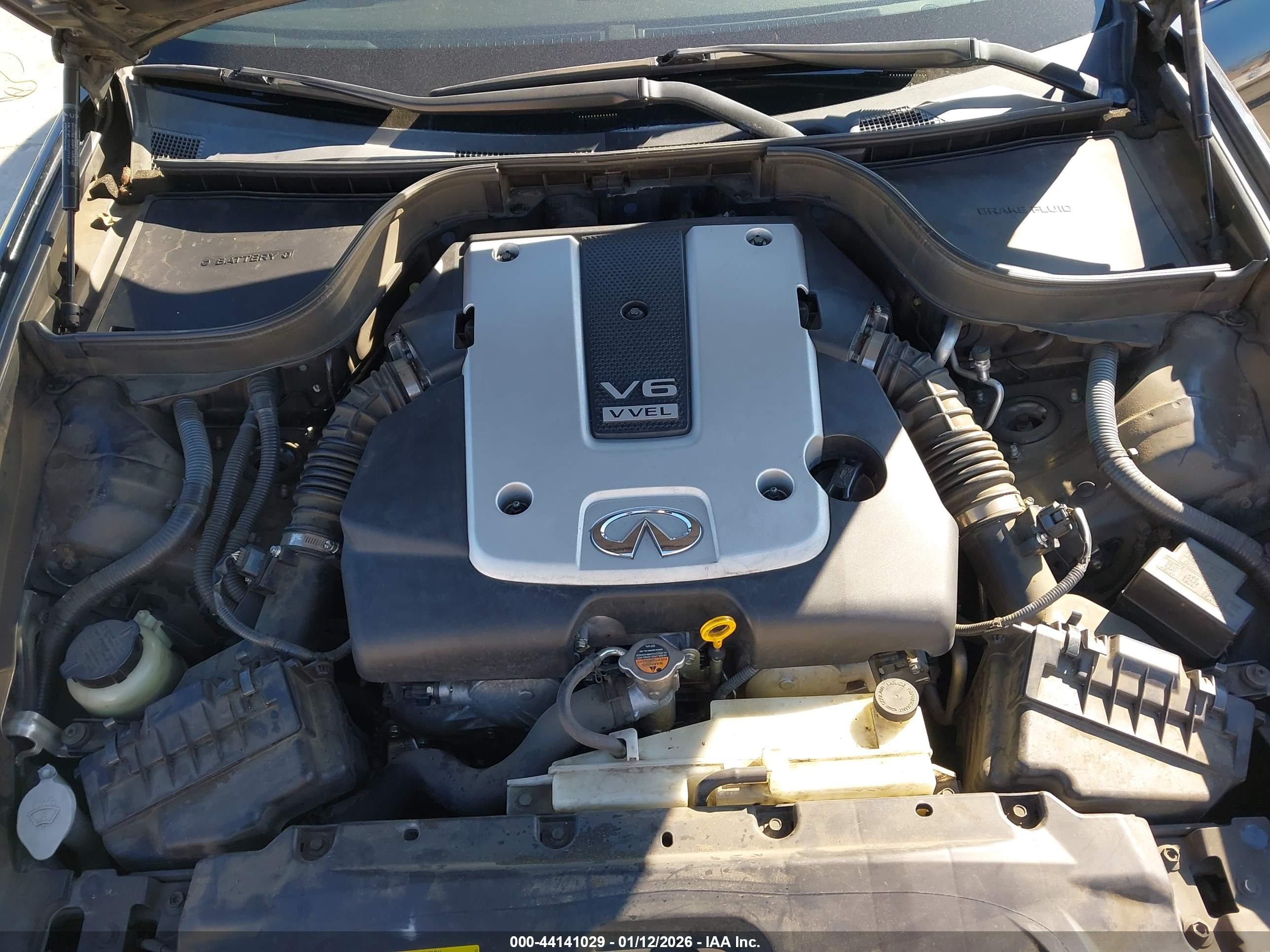 INFINITI G37 image 10