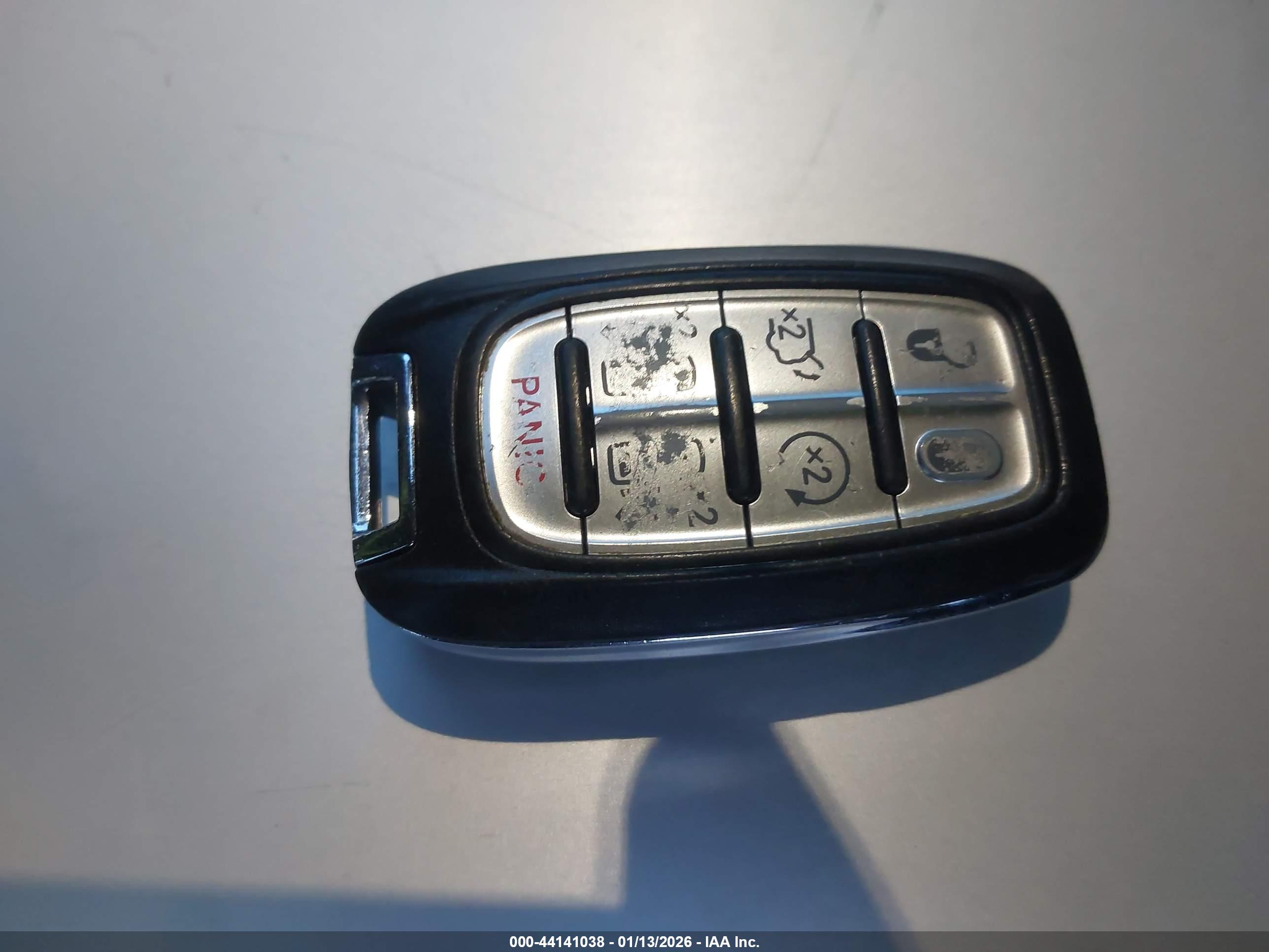 CHRYSLER PACIFICA image 11