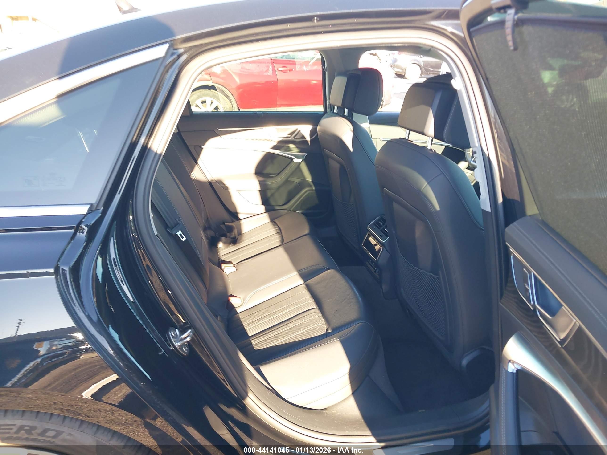 AUDI A6 image 8