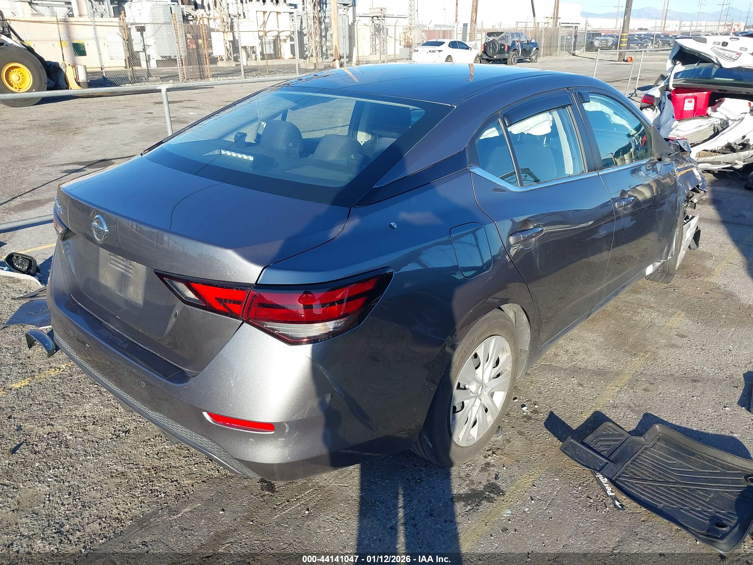 NISSAN SENTRA image 4