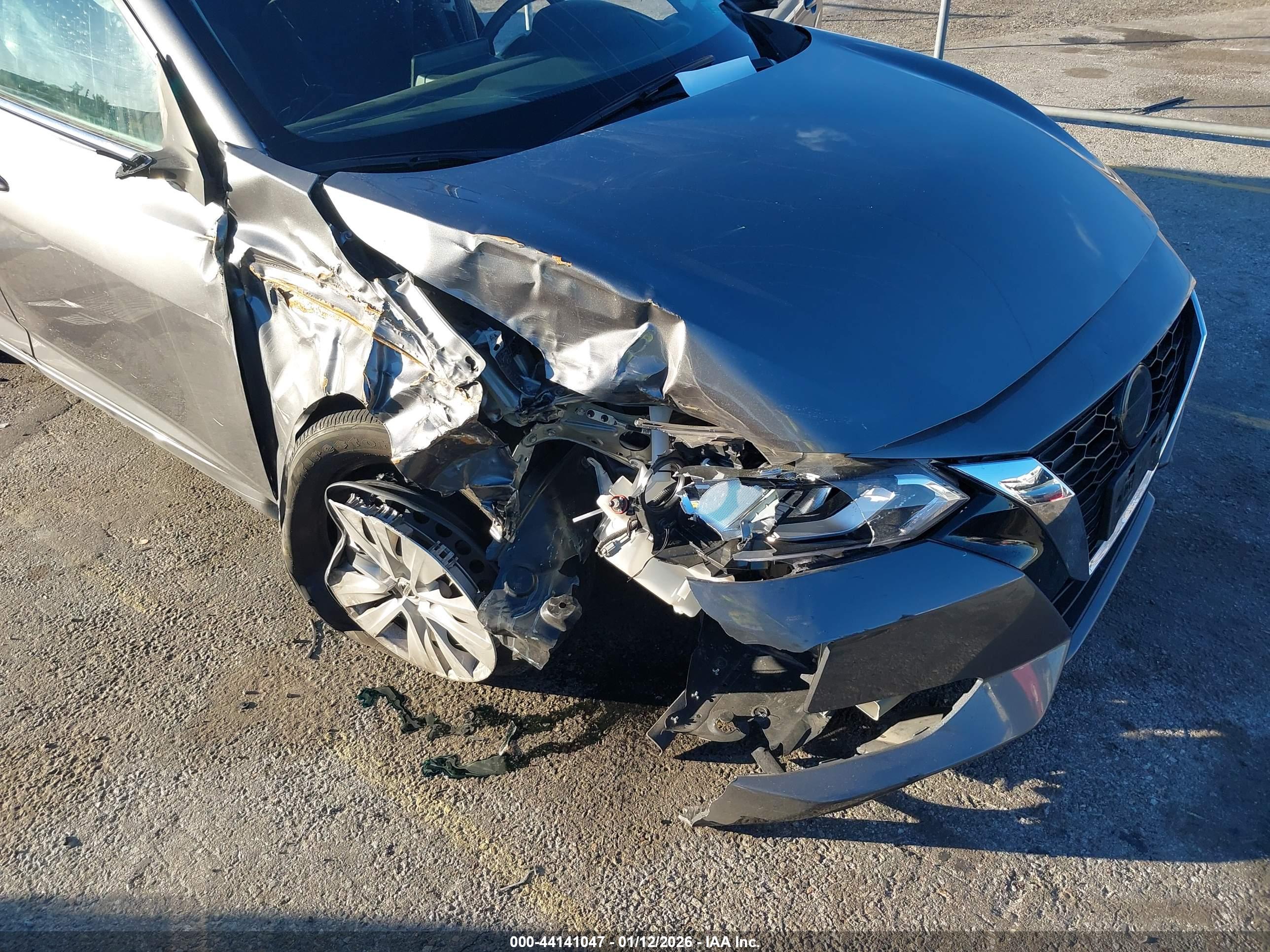 NISSAN SENTRA image 6