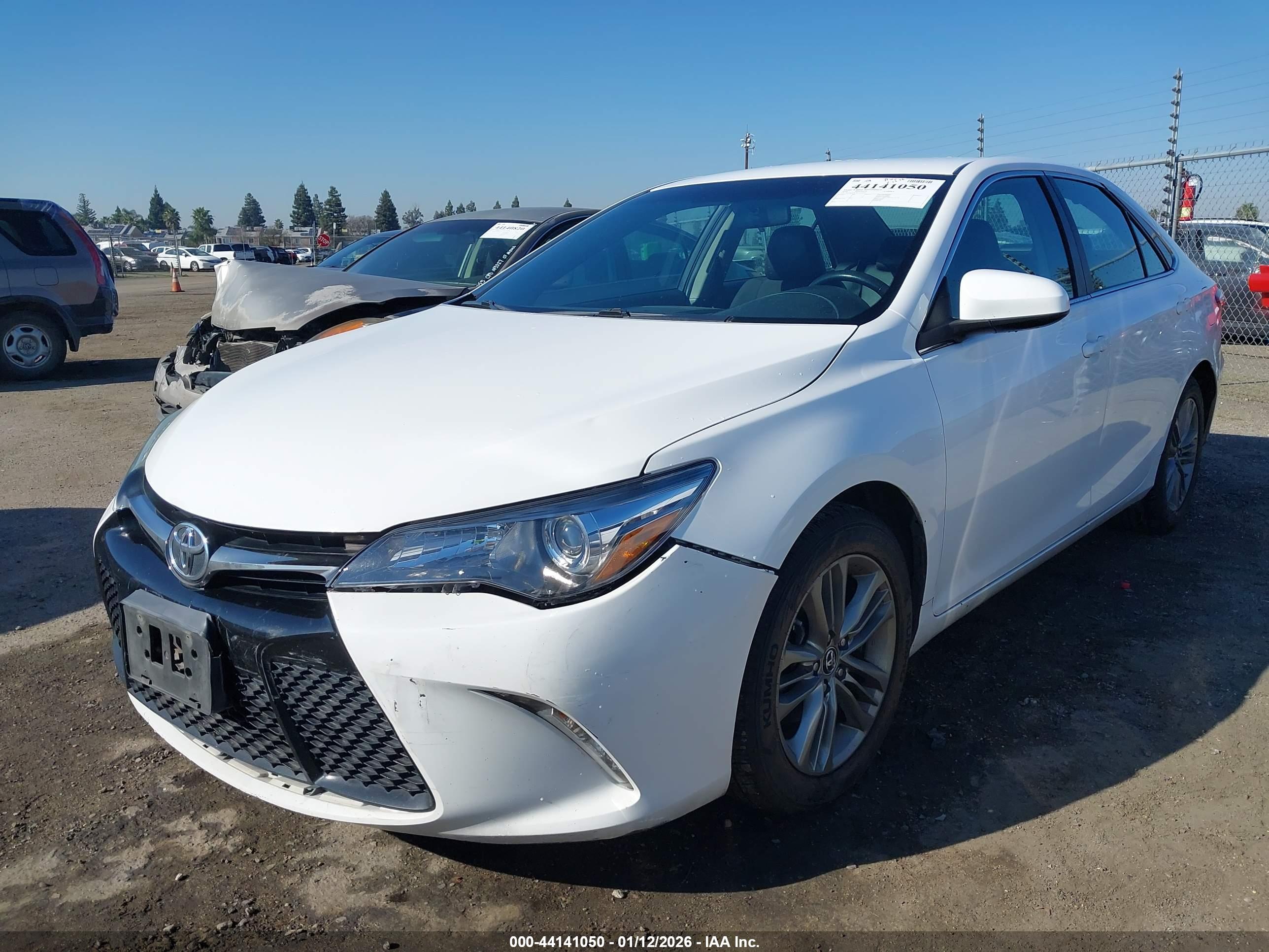 TOYOTA CAMRY image 2