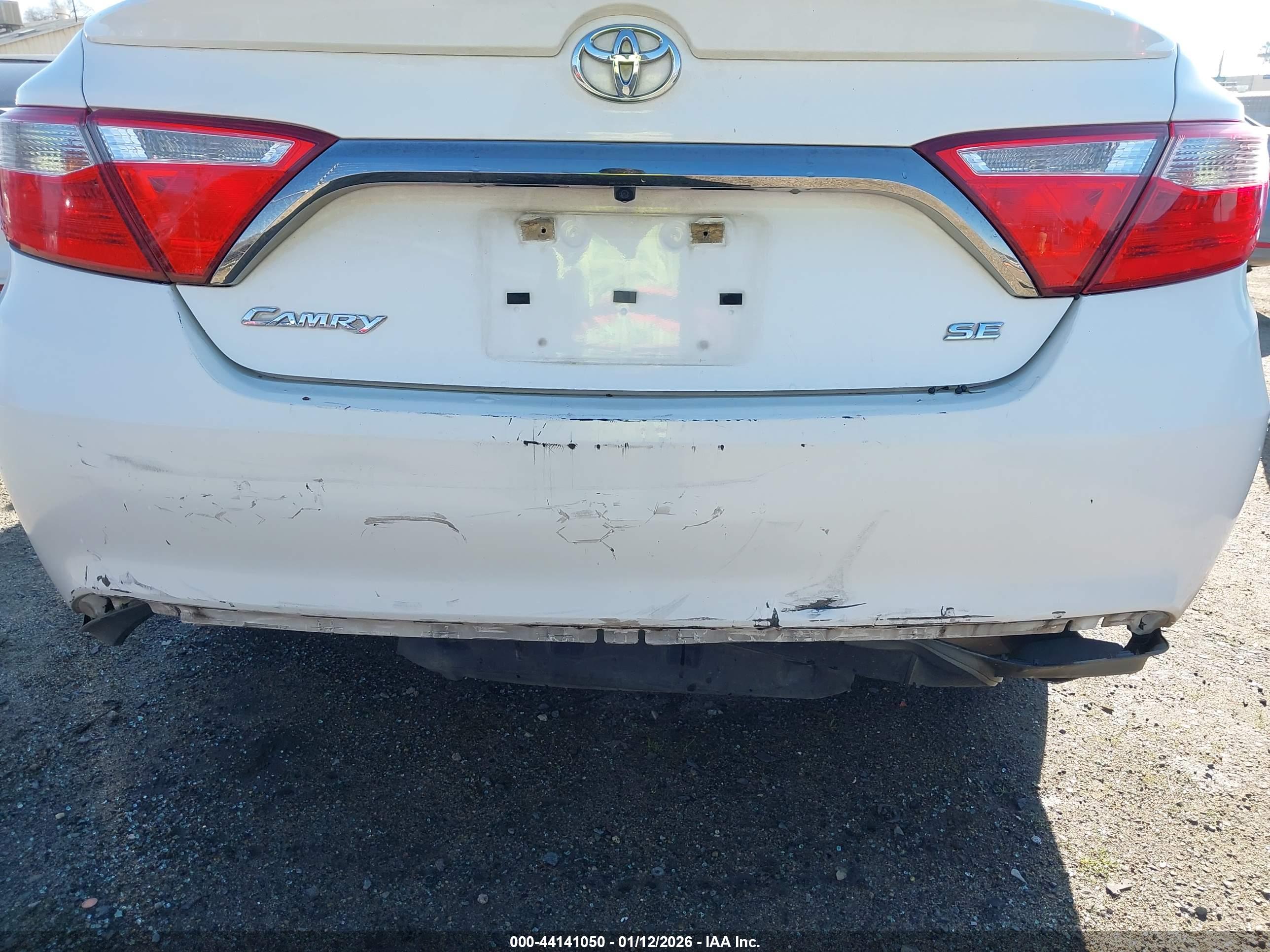 TOYOTA CAMRY image 6