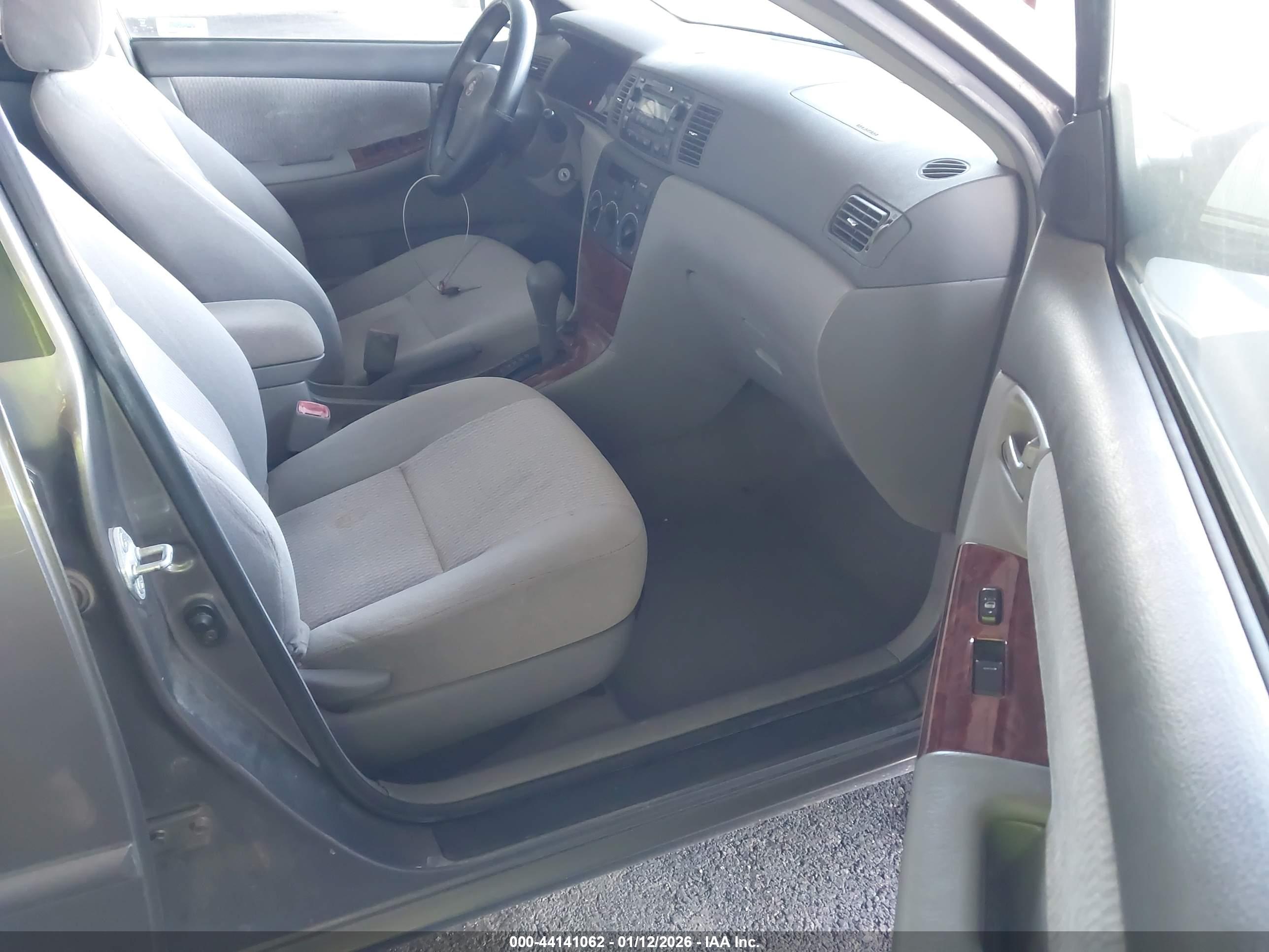 TOYOTA COROLLA image 5